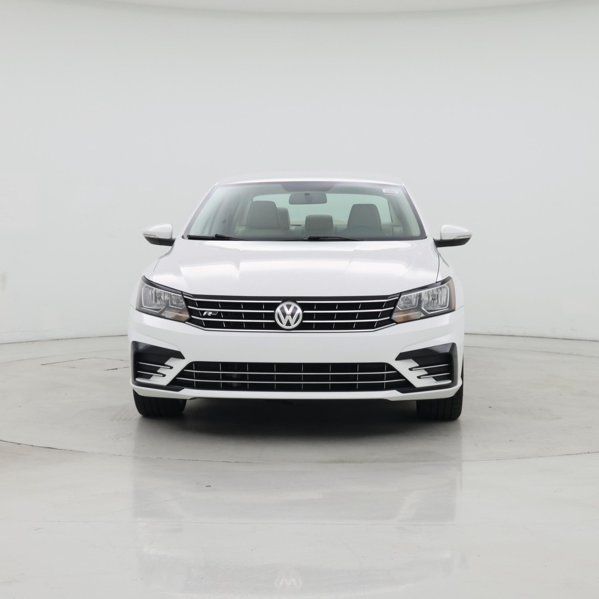 Thumbnail: 2017 Volkswagen Passat - 5