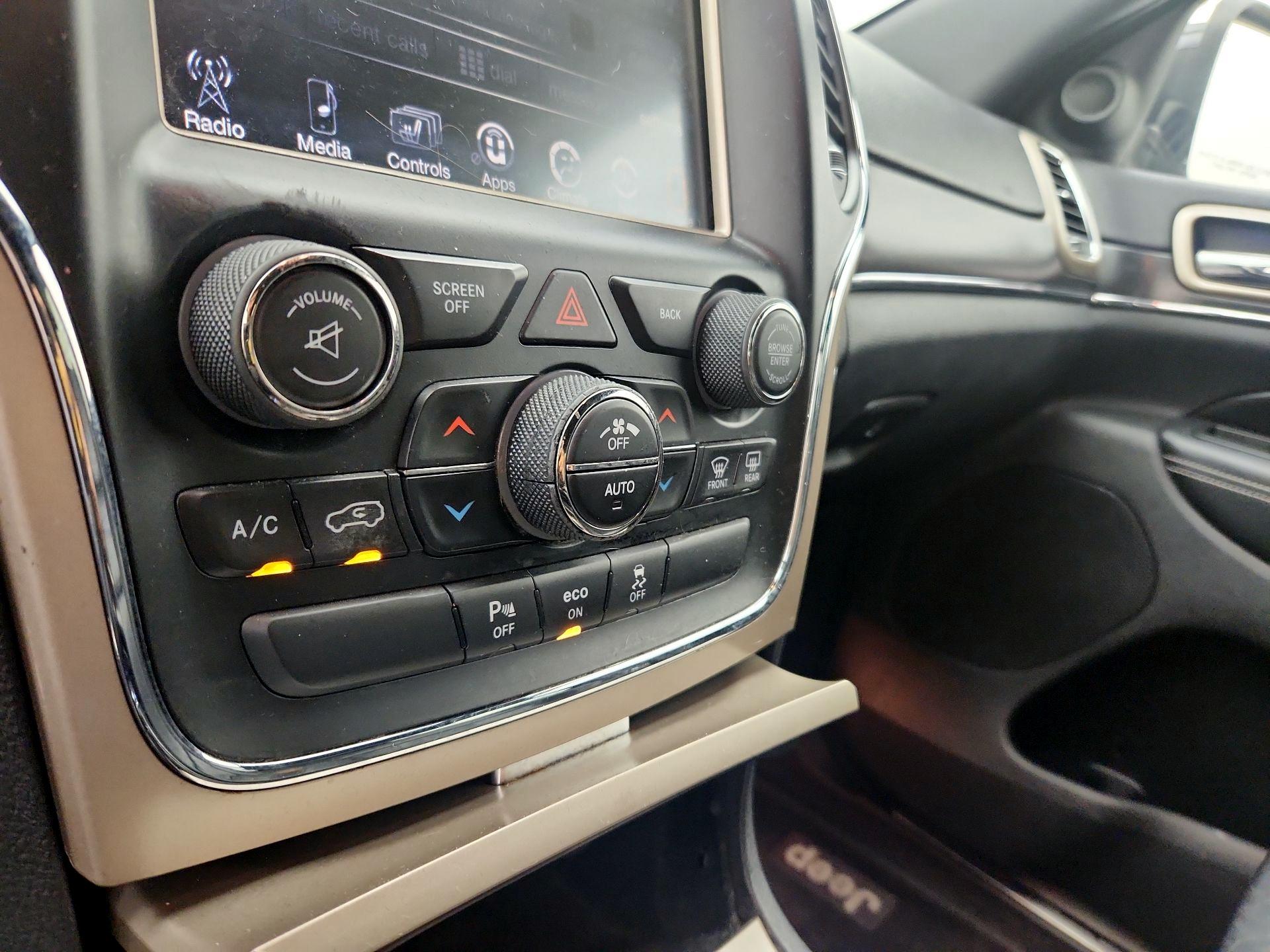 Thumbnail: 2014 Jeep Grand Cherokee - 16