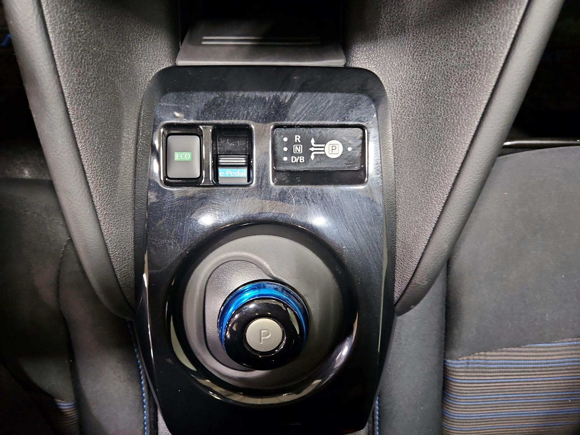 Thumbnail: 2021 Nissan Leaf - 18