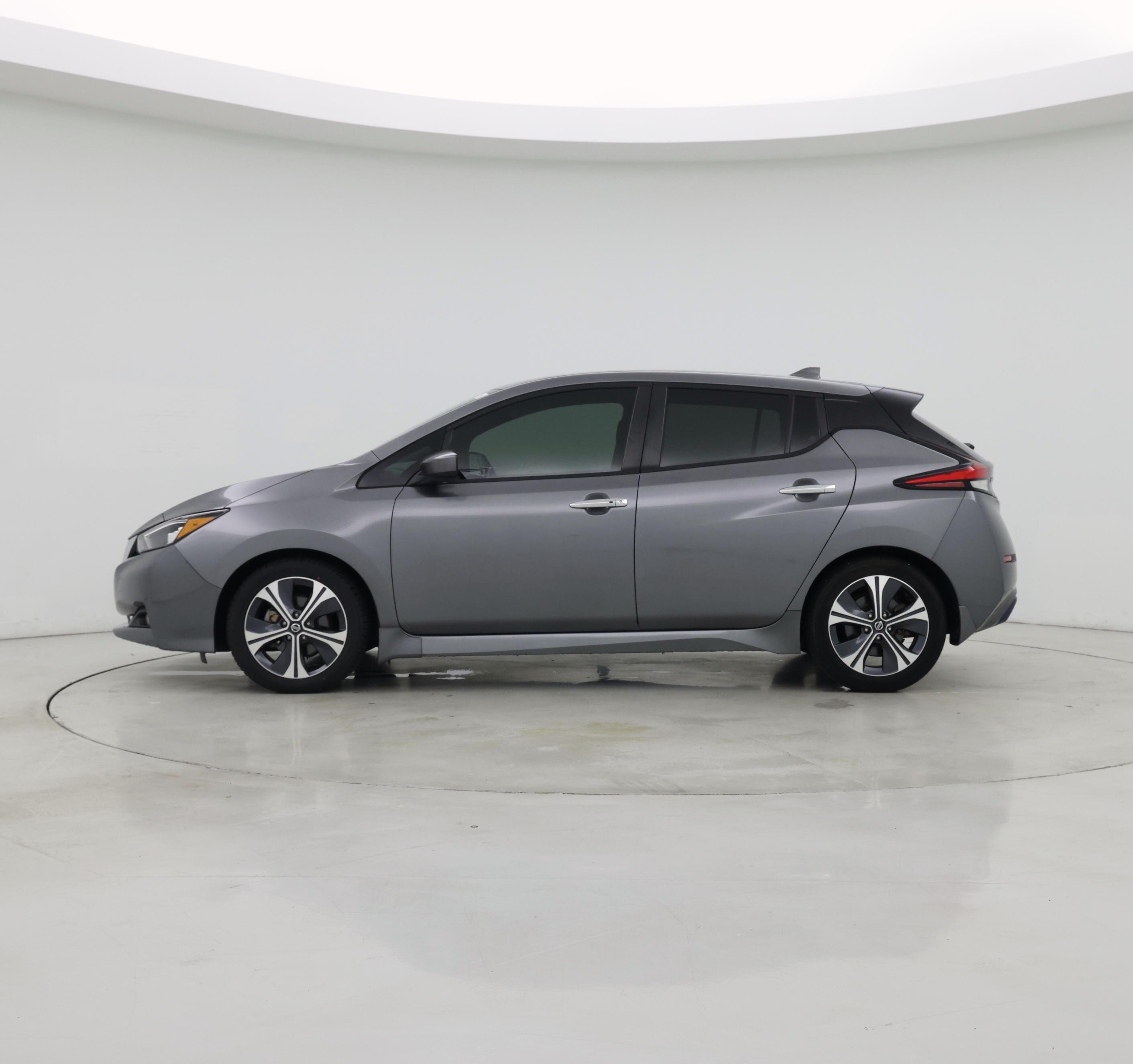 Thumbnail: 2021 Nissan Leaf - 3