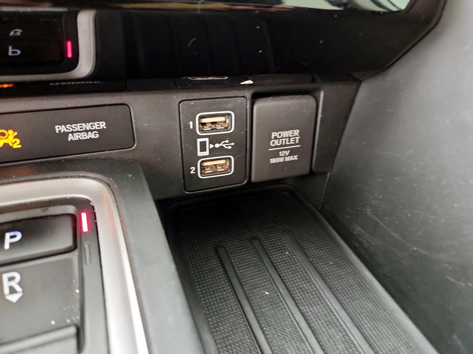 Thumbnail: 2019 Honda Insight - 18