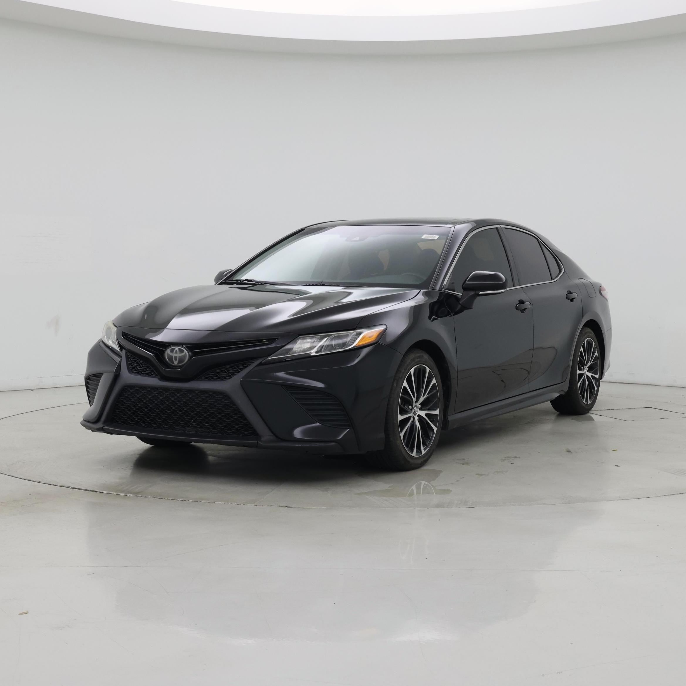 Thumbnail: 2019 Toyota Camry - 4