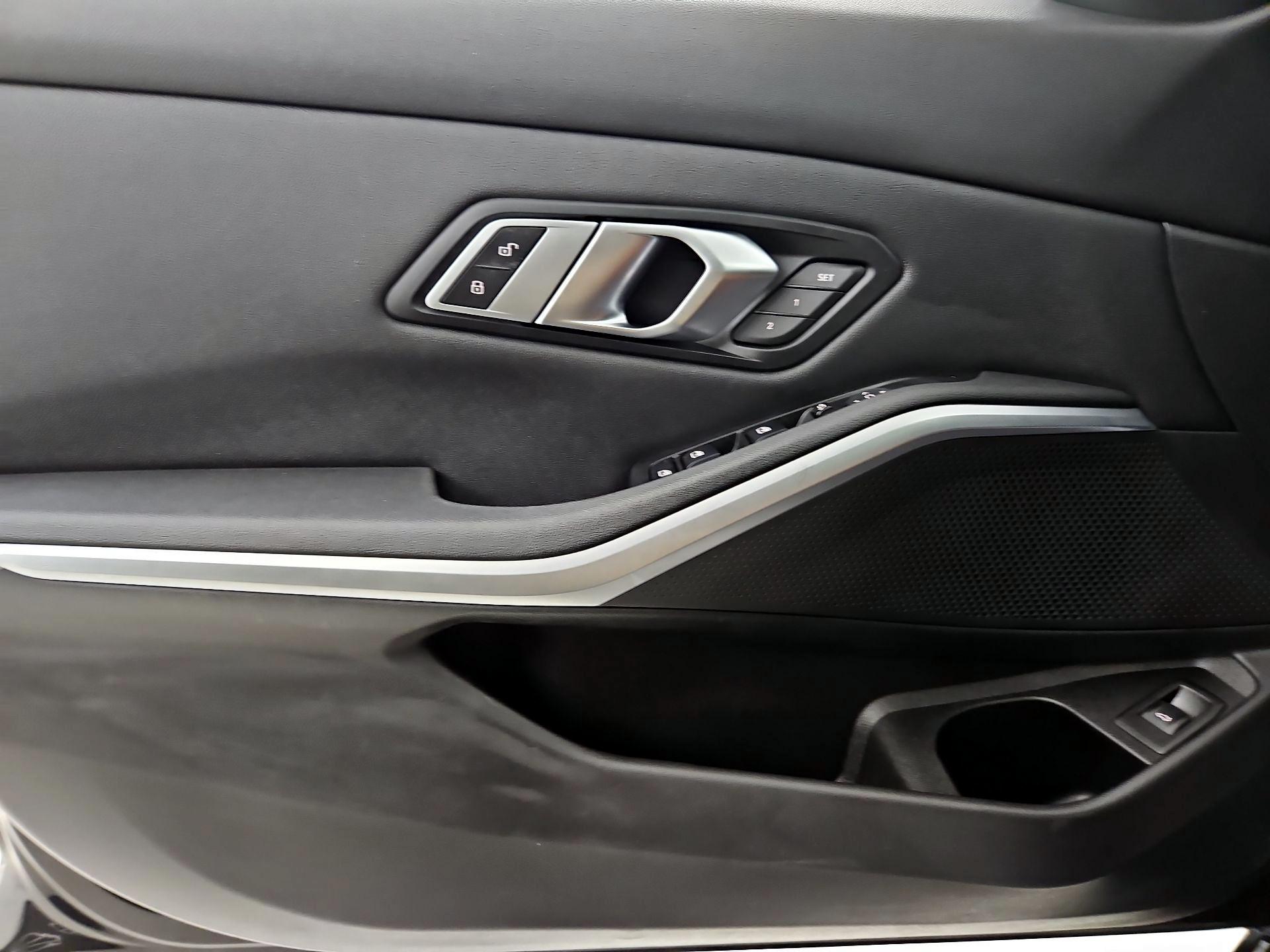 Thumbnail: 2019 BMW 3 Series - 12