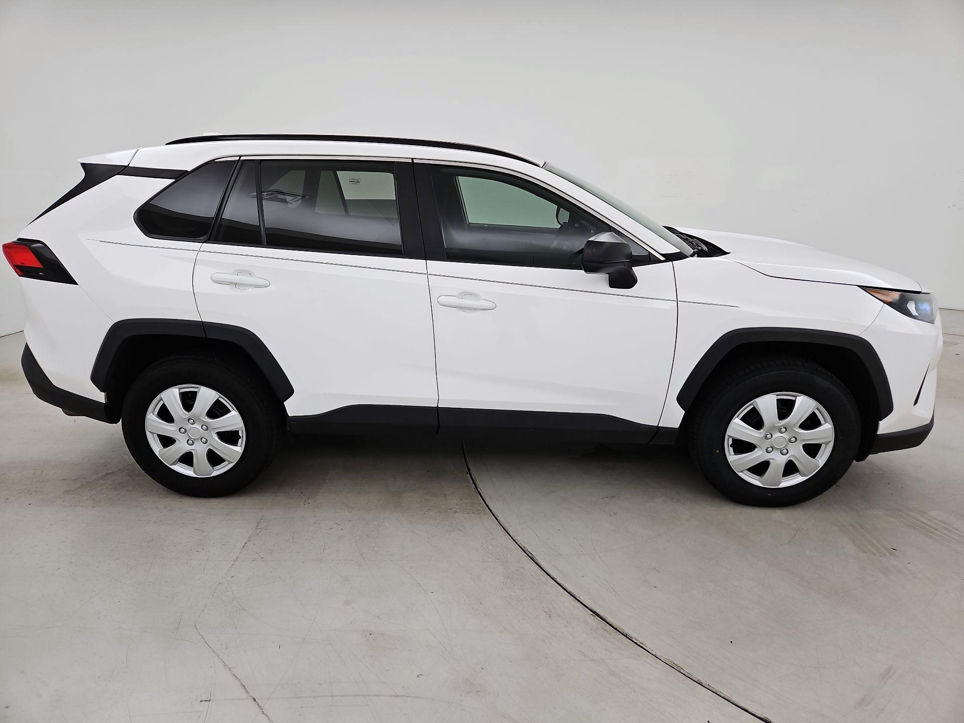 Thumbnail: 2020 Toyota RAV4 - 4