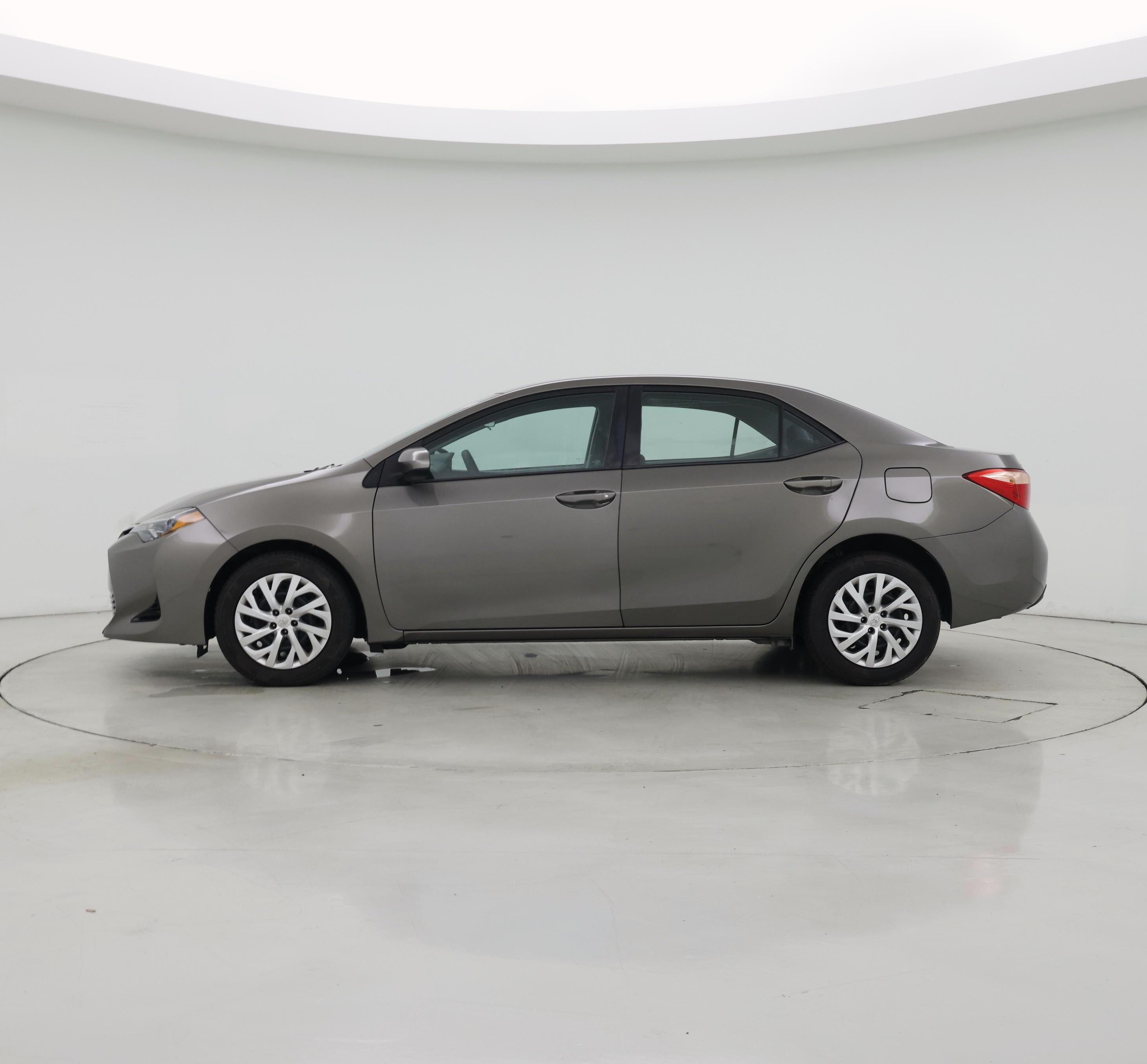 Thumbnail: 2018 Toyota Corolla - 3