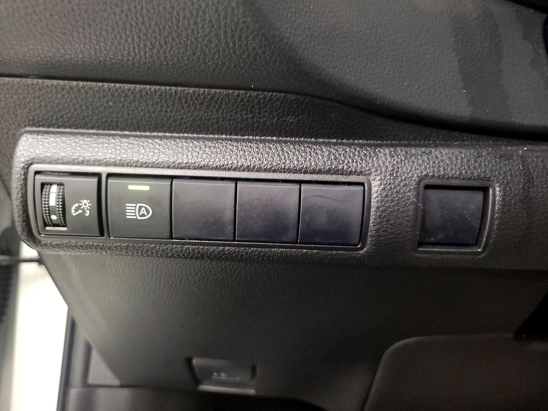 Thumbnail: 2021 Toyota Corolla - 11