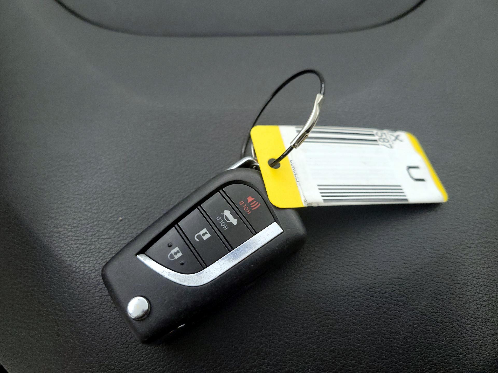 Thumbnail: 2021 Toyota Corolla - 20