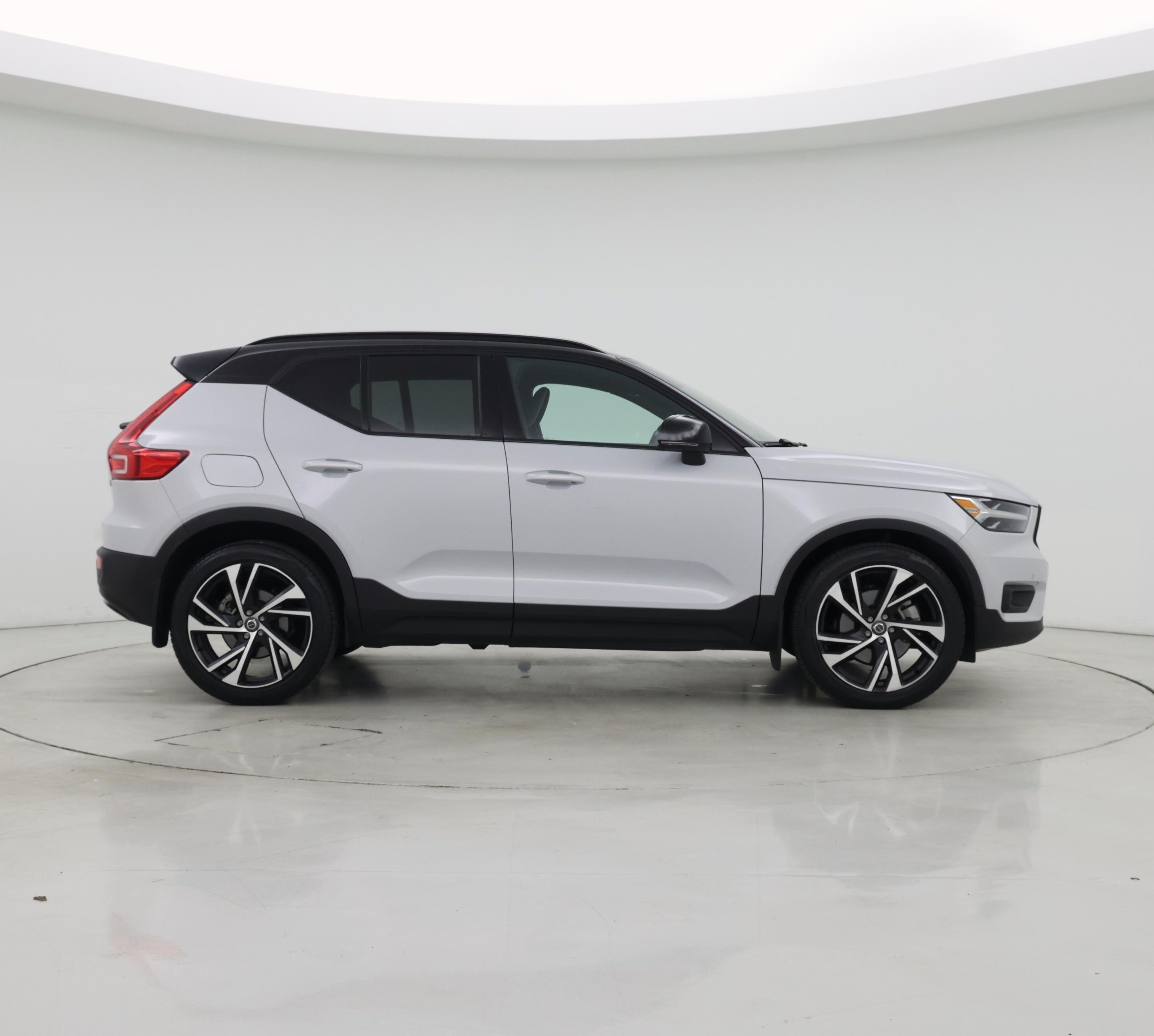Thumbnail: 2021 Volvo XC40 - 7