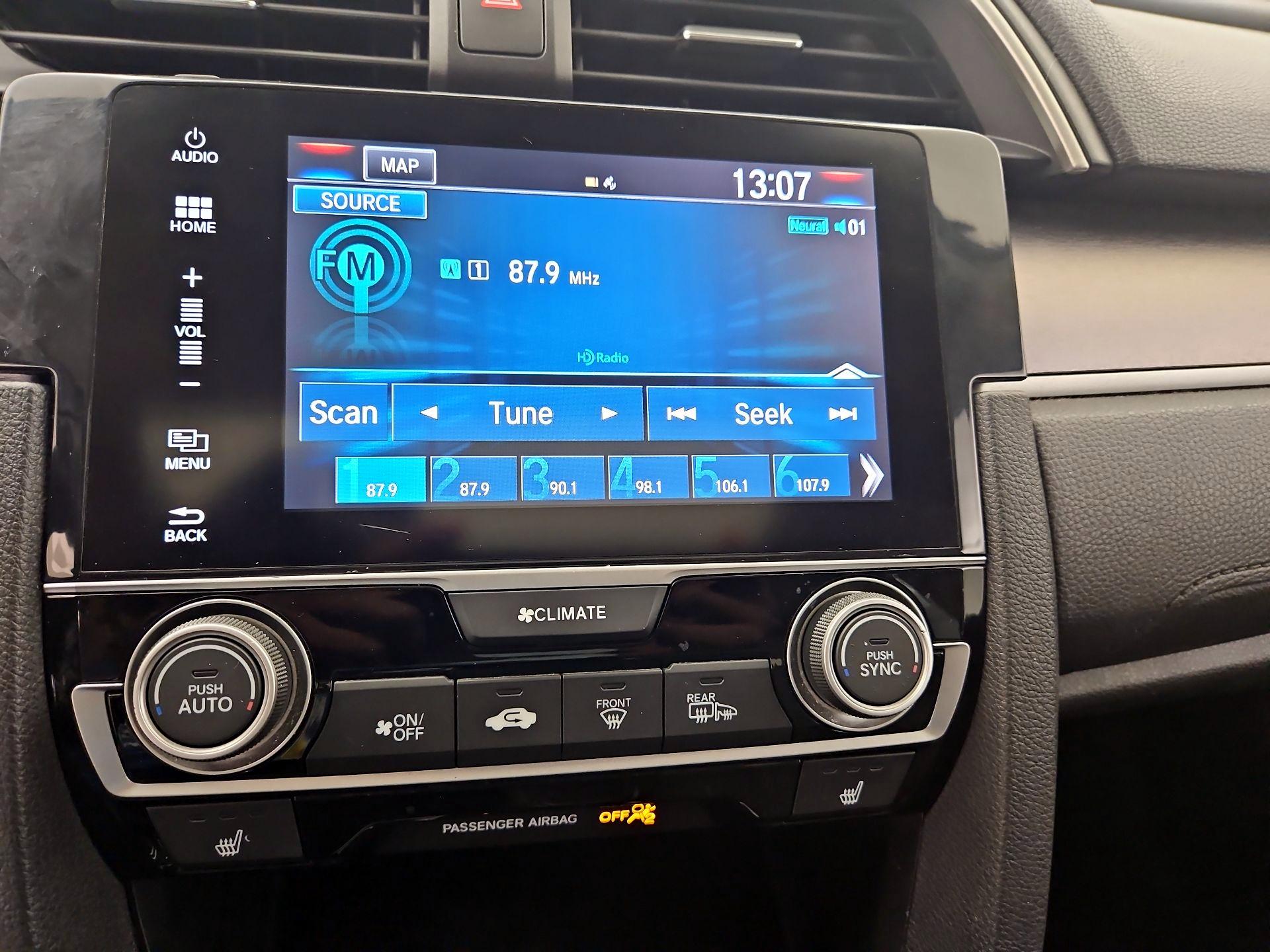 Thumbnail: 2016 Honda Civic - 16