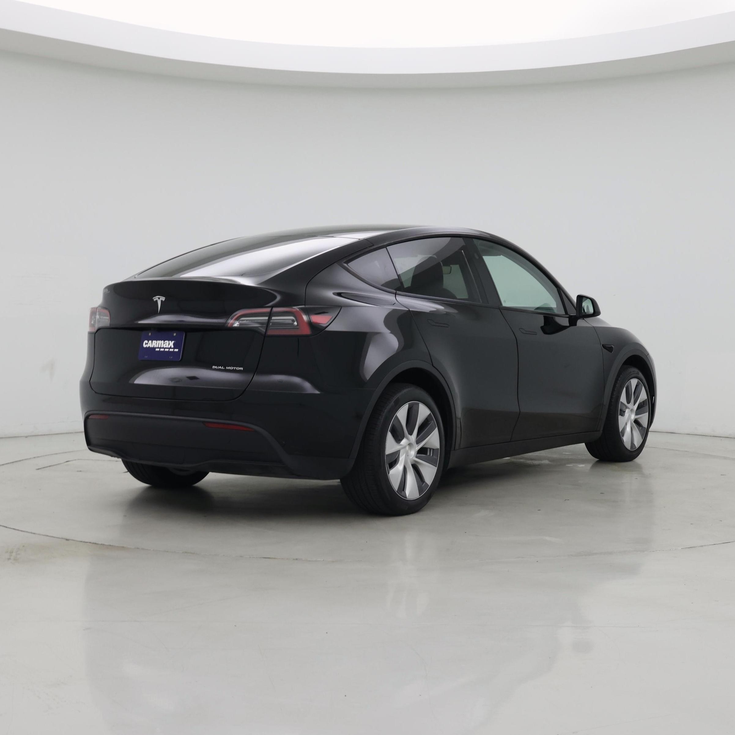 Thumbnail: 2024 Tesla Model Y - 8