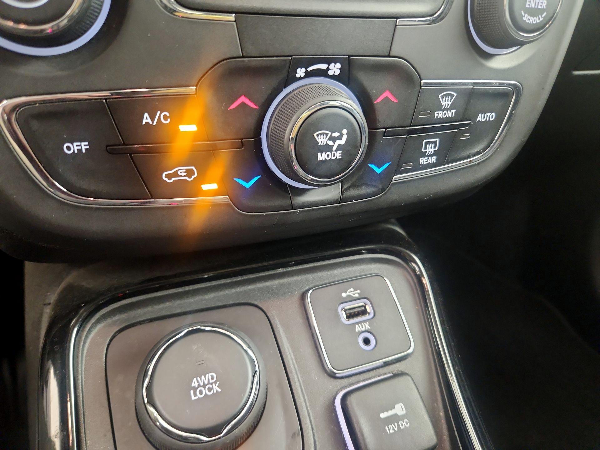 Thumbnail: 2018 Jeep Compass - 16