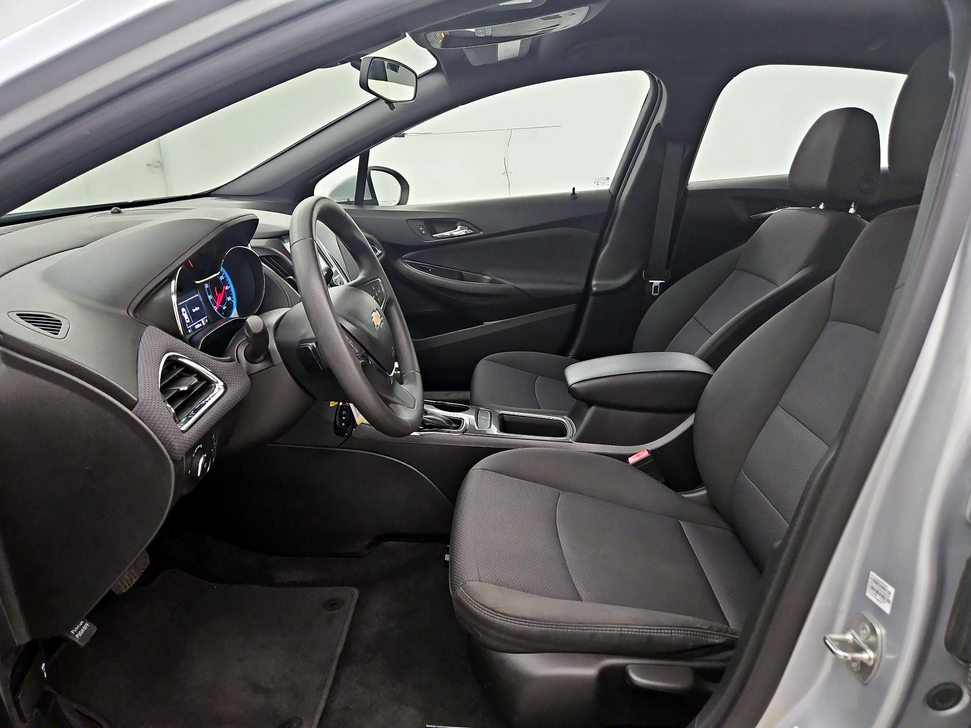 Thumbnail: 2018 Chevrolet Cruze - 9