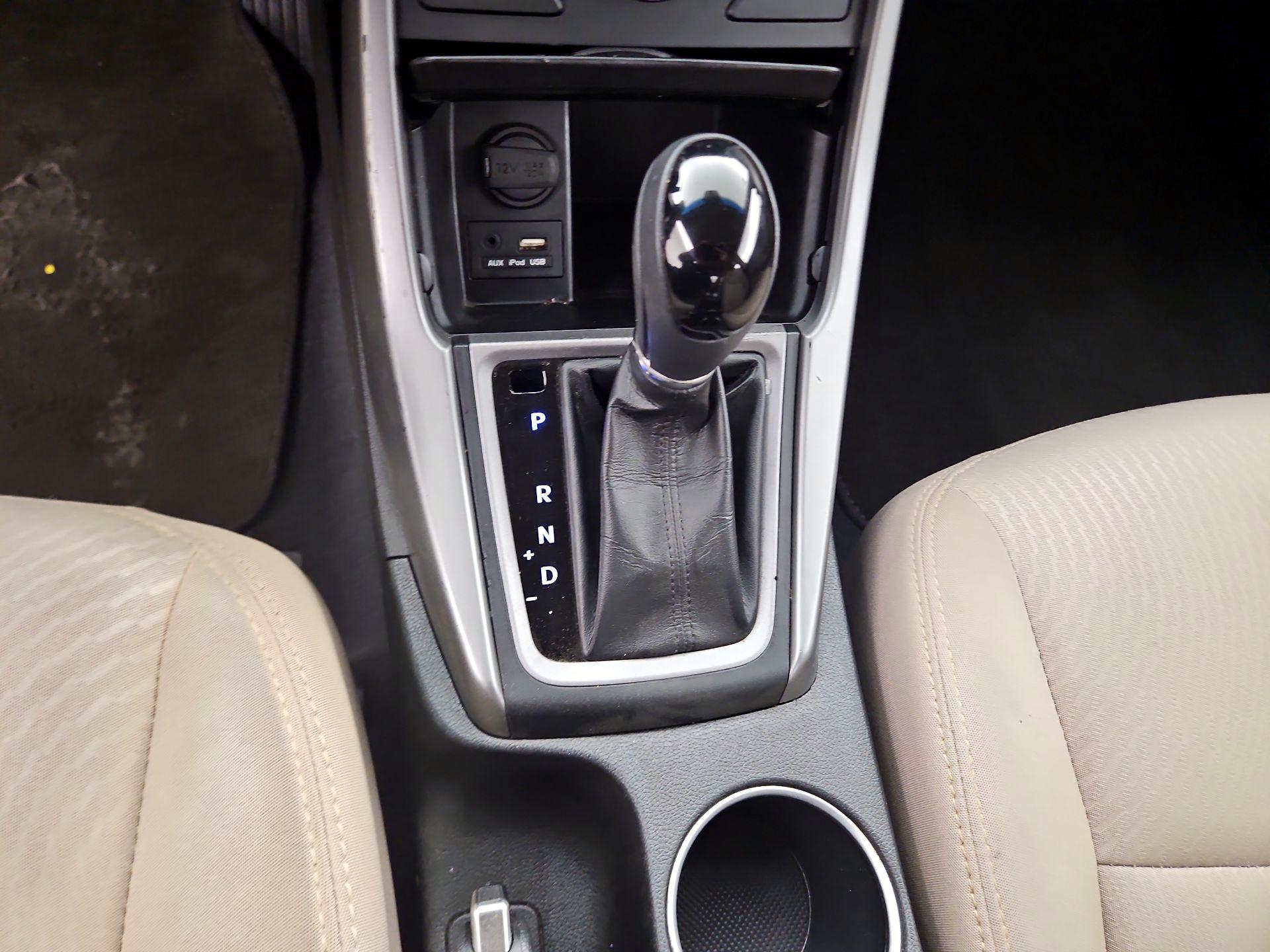 Thumbnail: 2016 Hyundai Elantra - 17