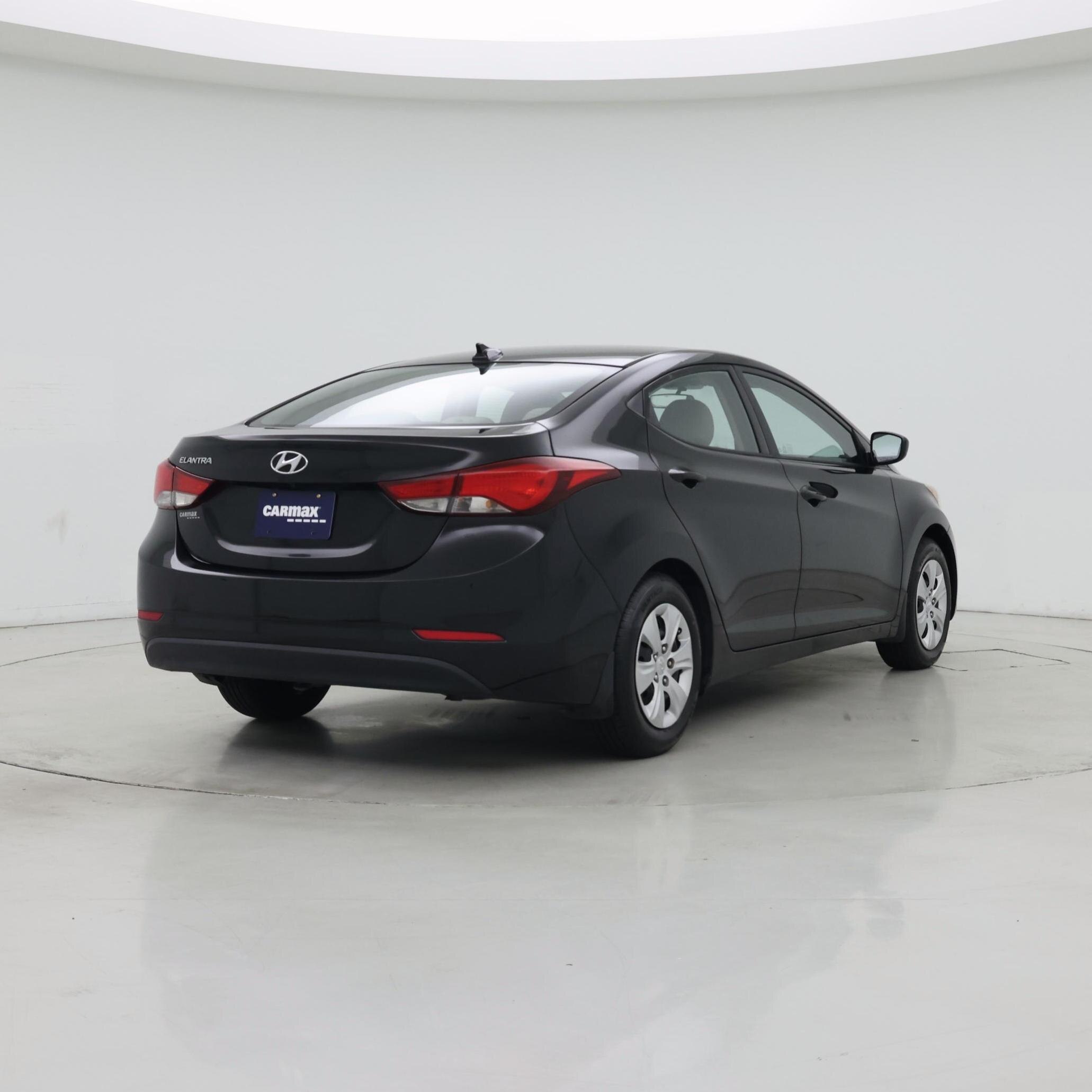 Thumbnail: 2016 Hyundai Elantra - 8