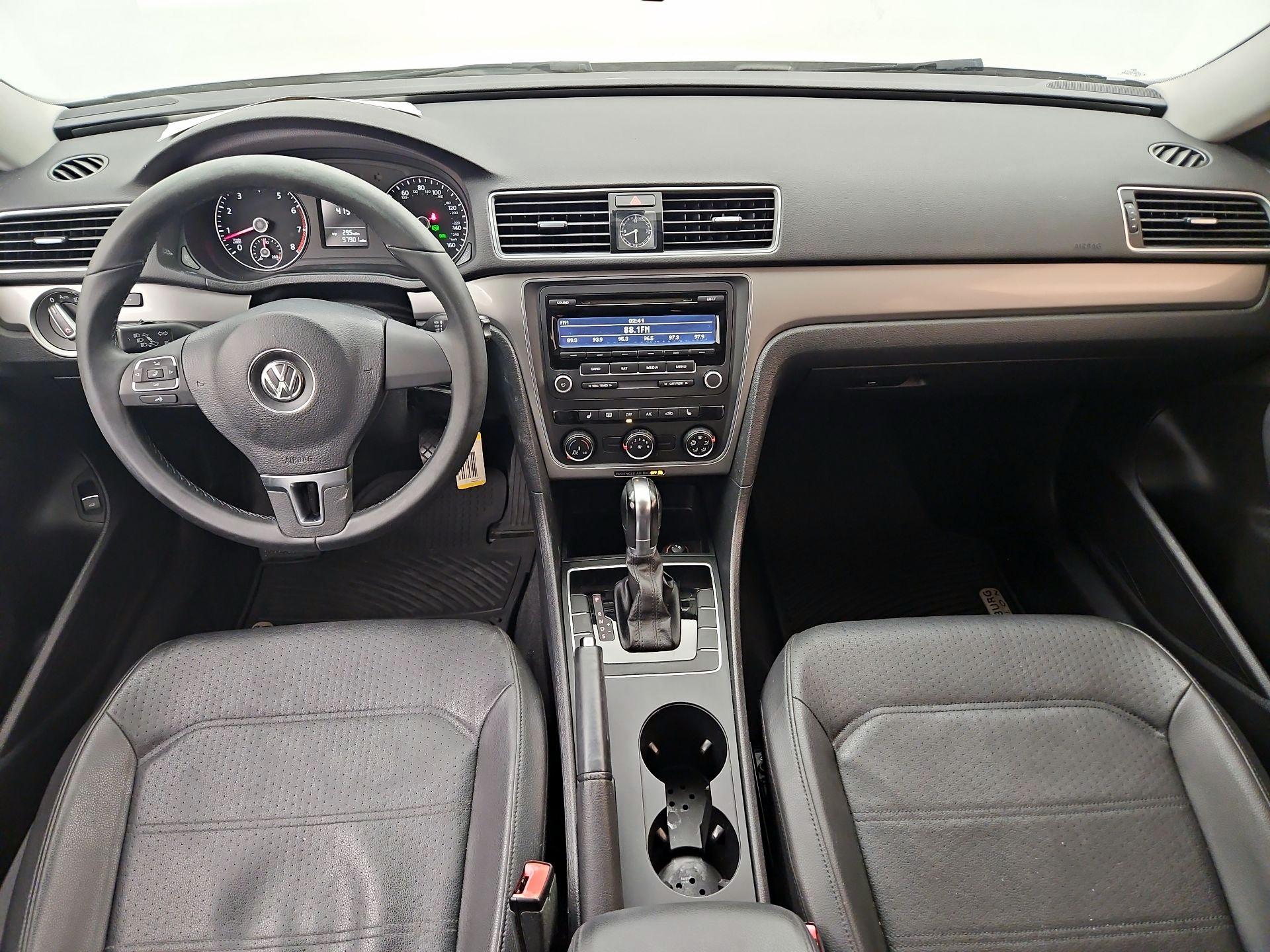 Thumbnail: 2014 Volkswagen Passat - 9