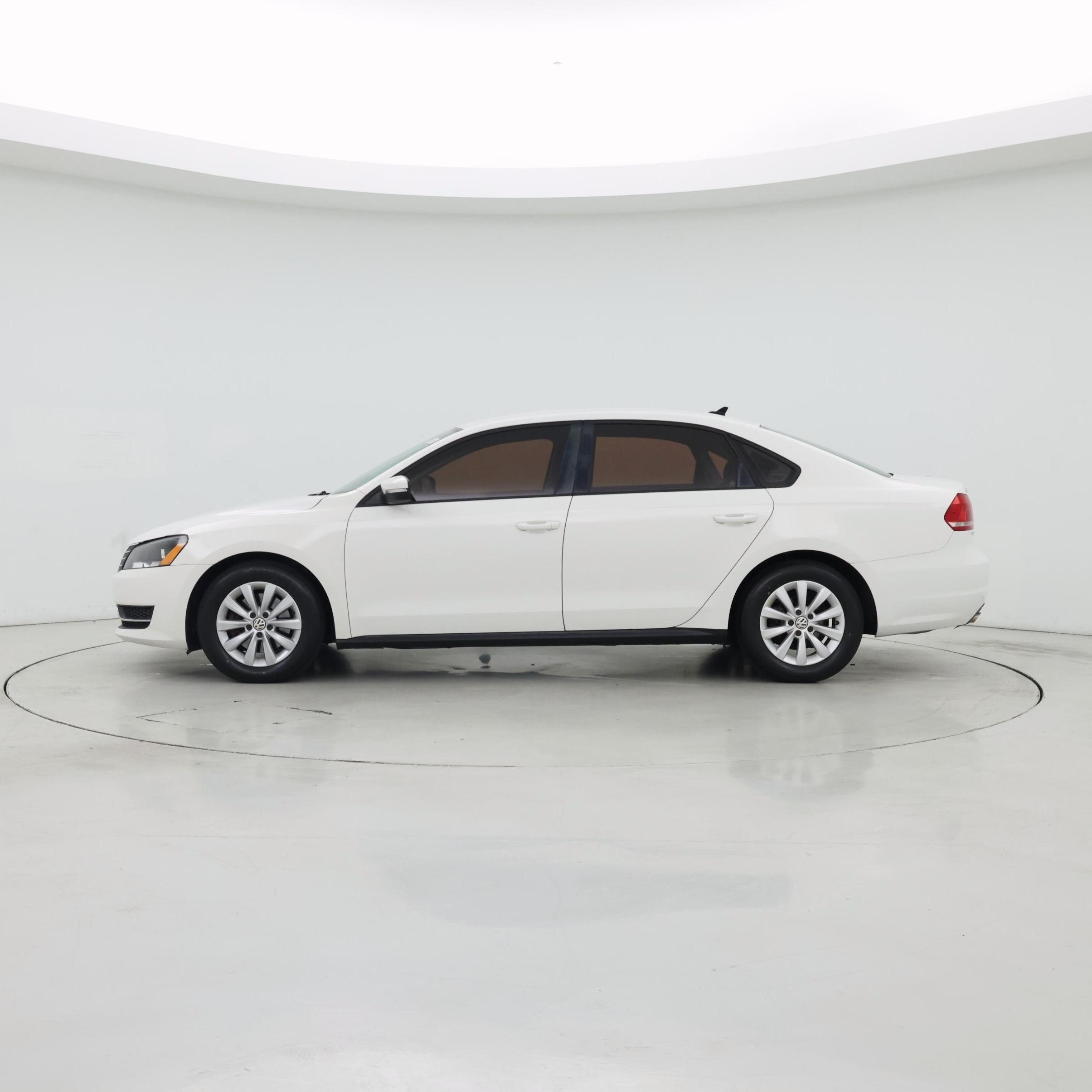 Thumbnail: 2014 Volkswagen Passat - 3