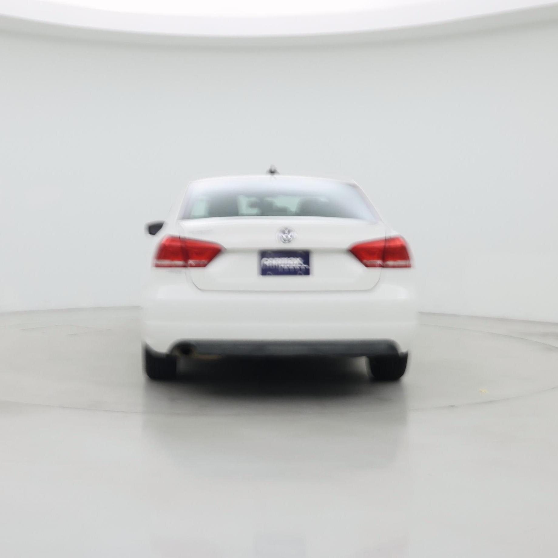 Thumbnail: 2014 Volkswagen Passat - 6