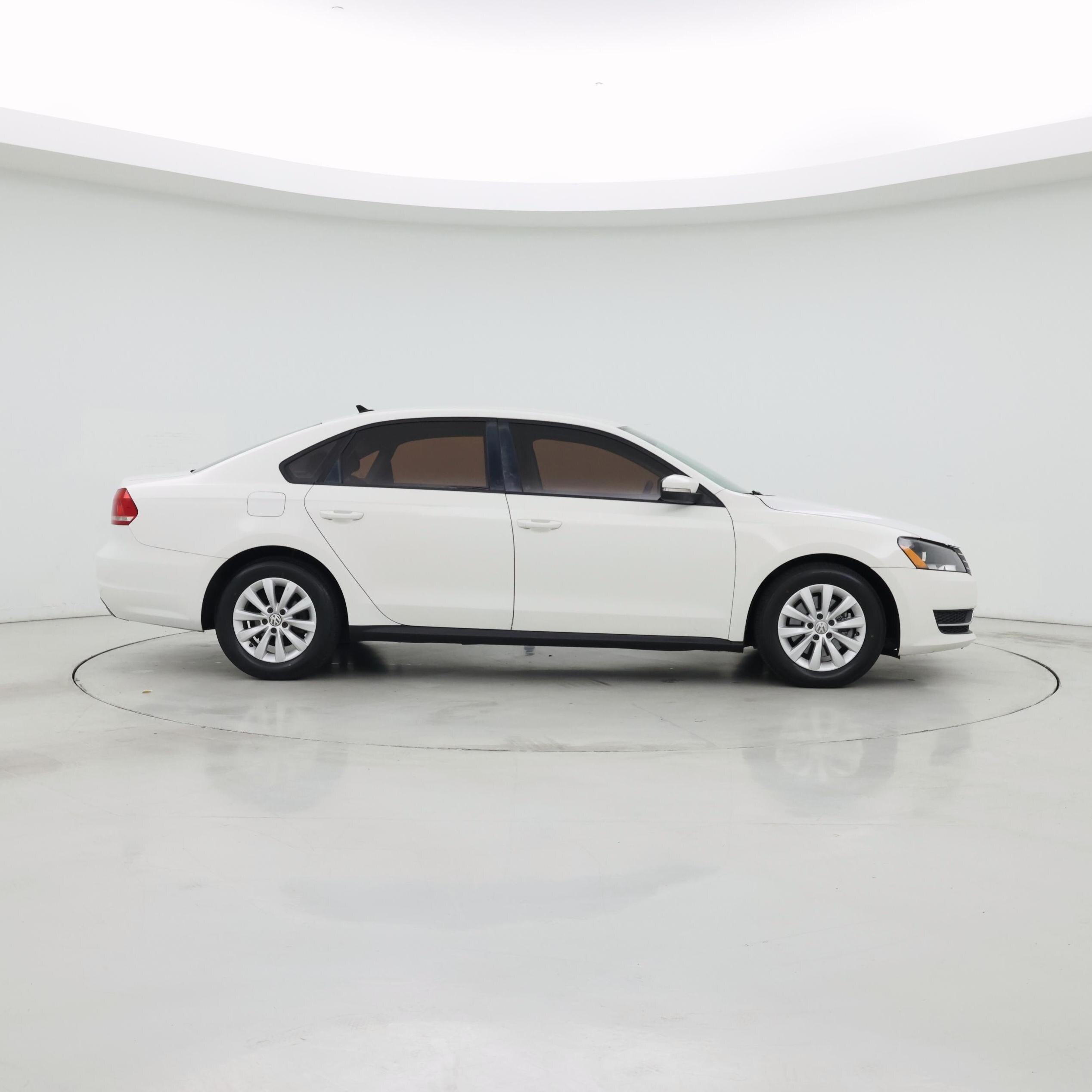 Thumbnail: 2014 Volkswagen Passat - 7