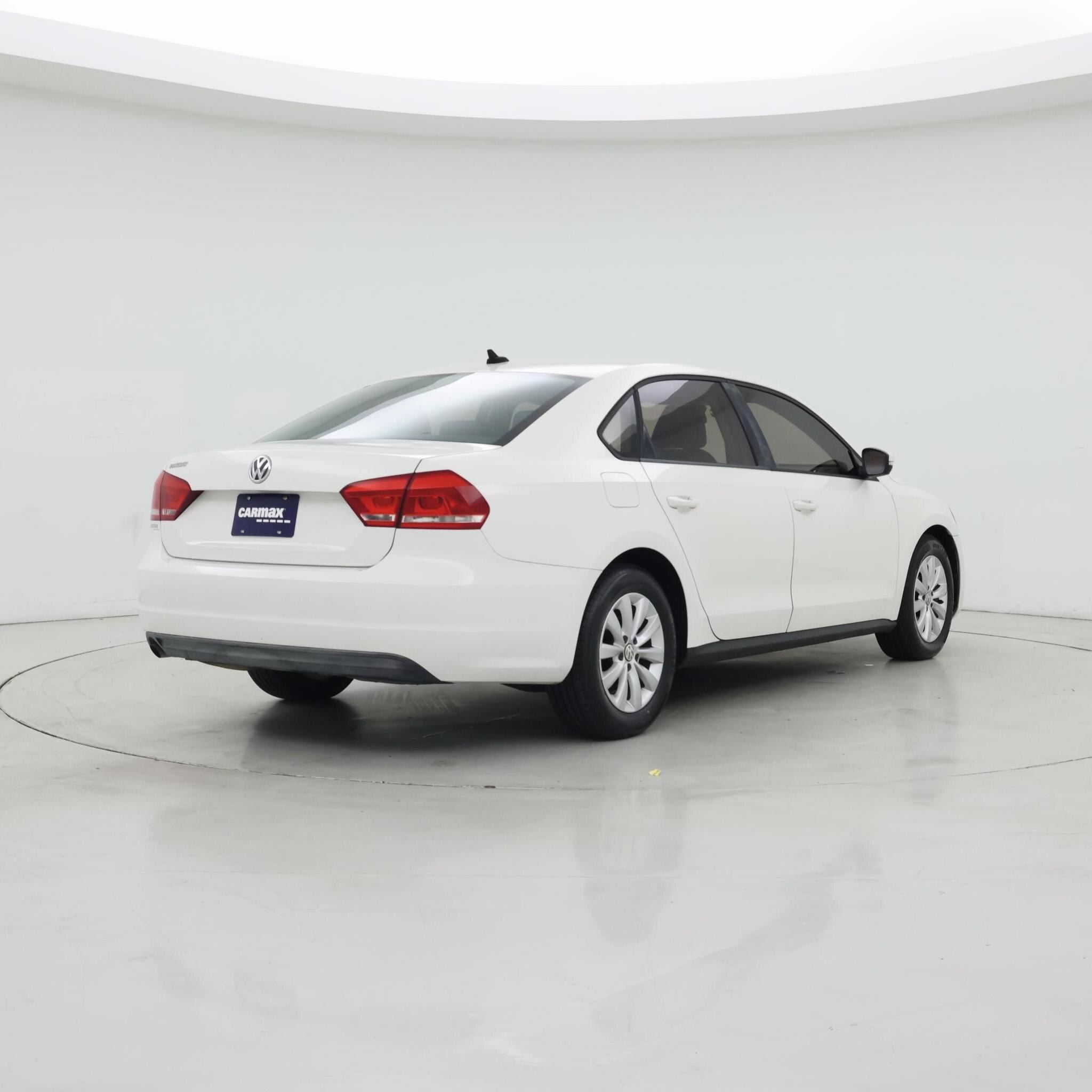 Thumbnail: 2014 Volkswagen Passat - 8