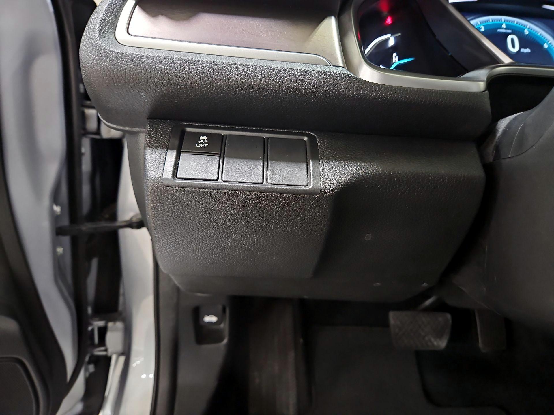 Thumbnail: 2016 Honda Civic - 13