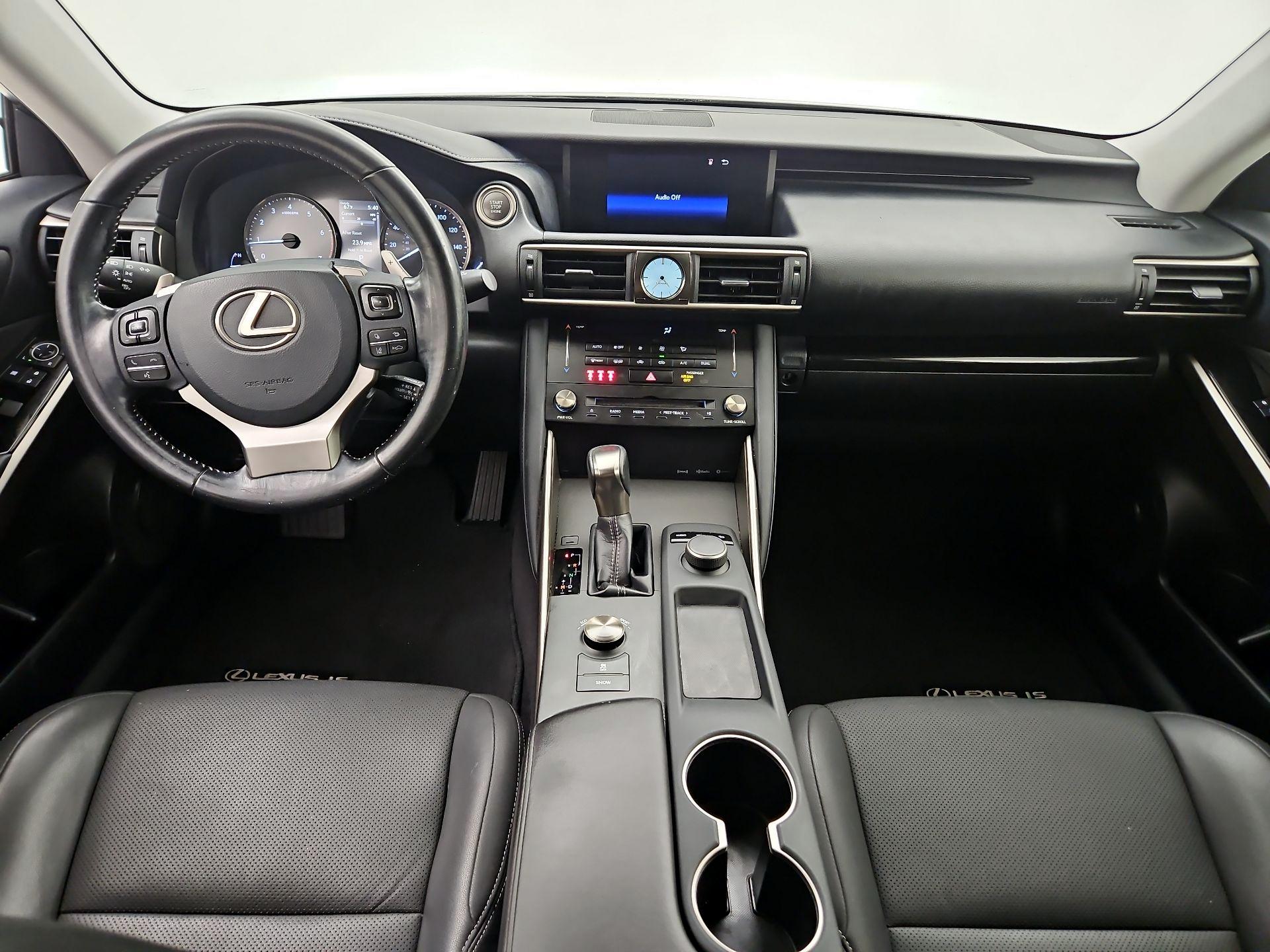 Thumbnail: 2018 Lexus IS - 9