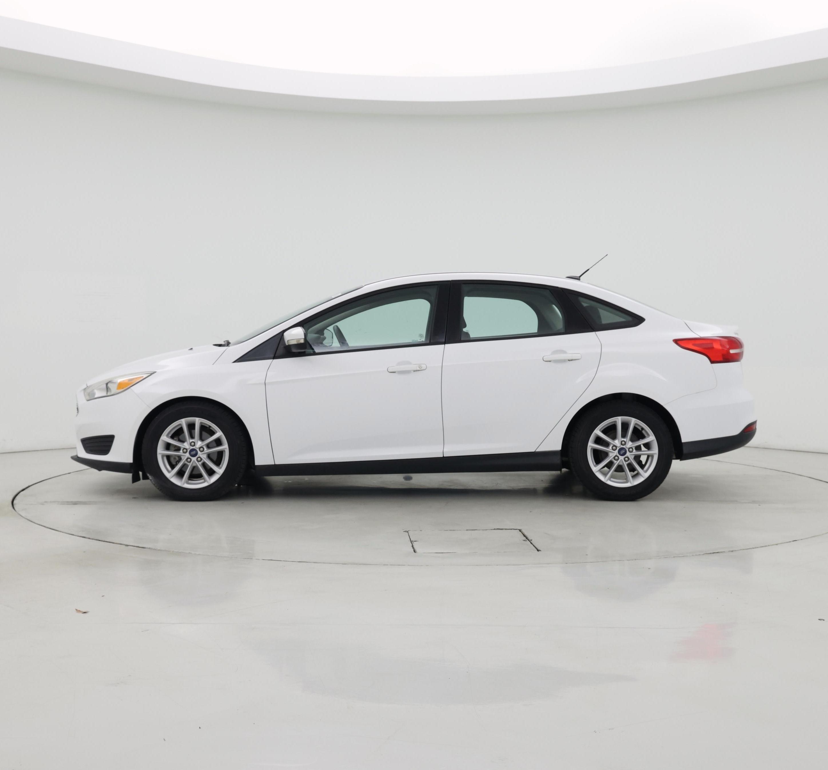 Thumbnail: 2017 Ford Focus - 3