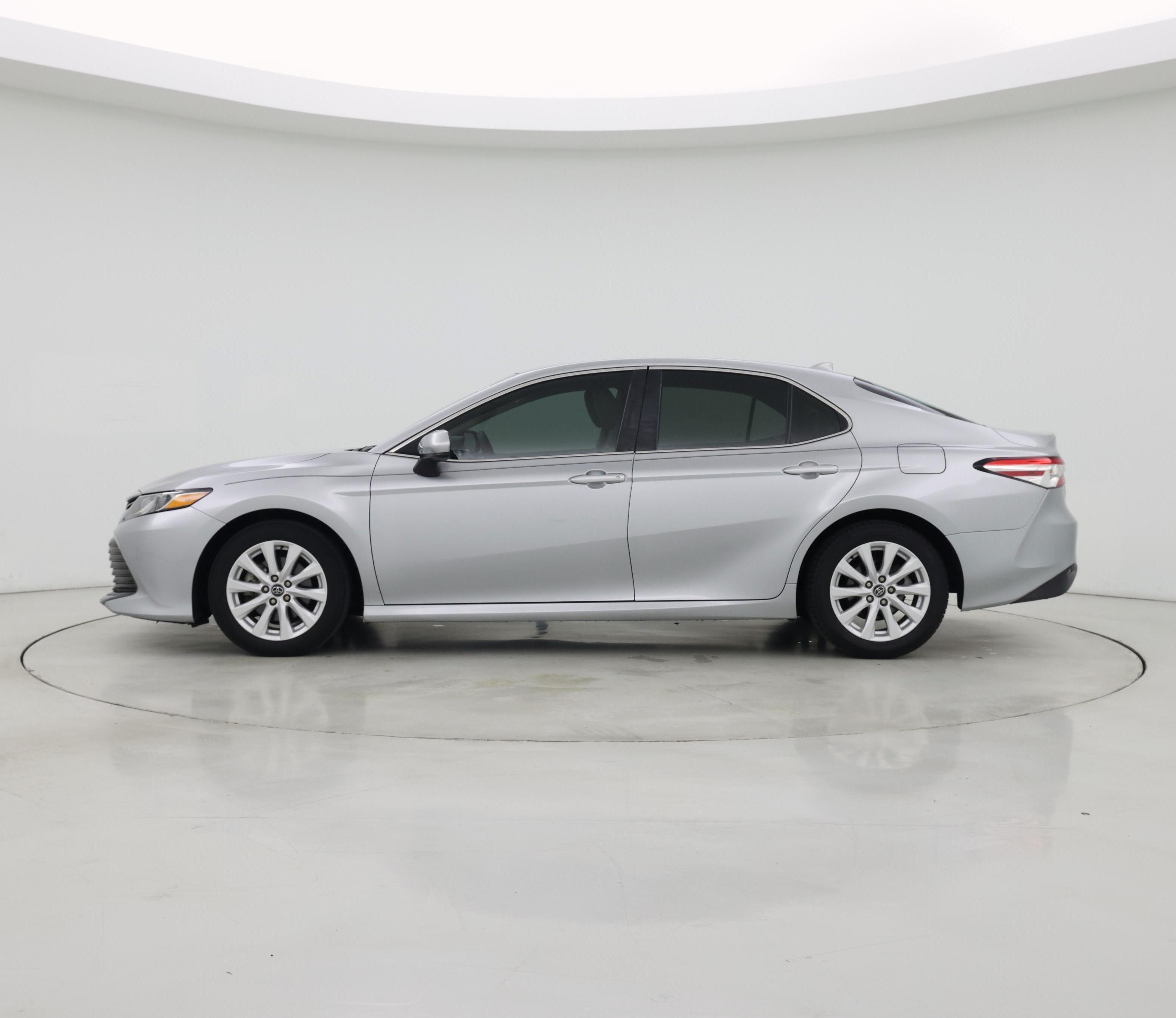 Thumbnail: 2020 Toyota Camry - 3