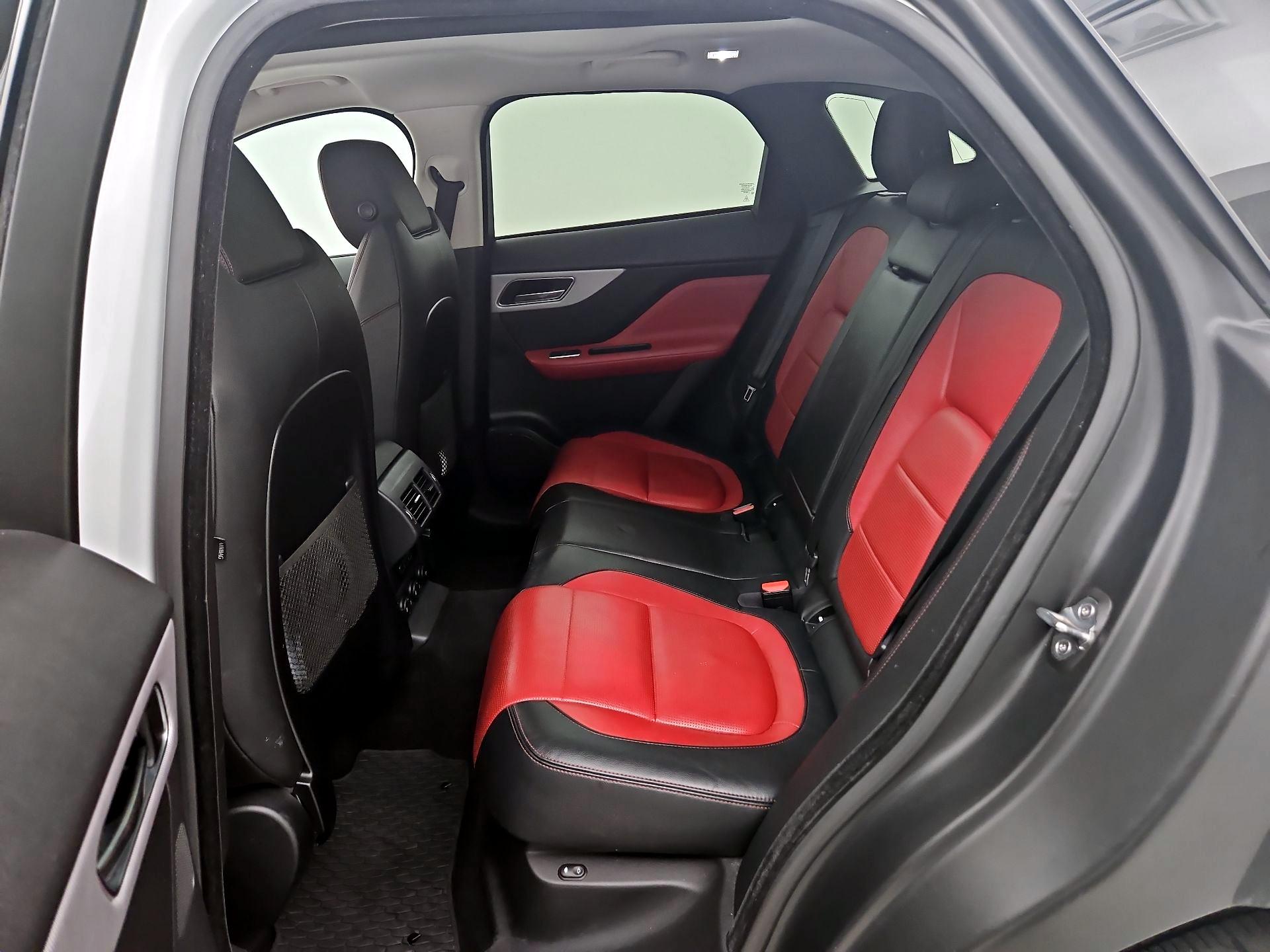 Thumbnail: 2018 Jaguar F-Pace - 19