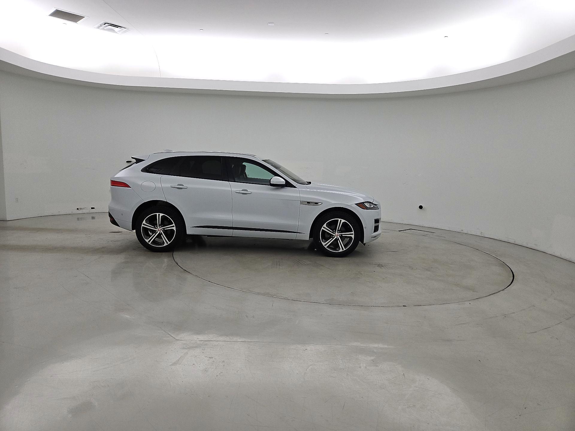 Thumbnail: 2018 Jaguar F-Pace - 4