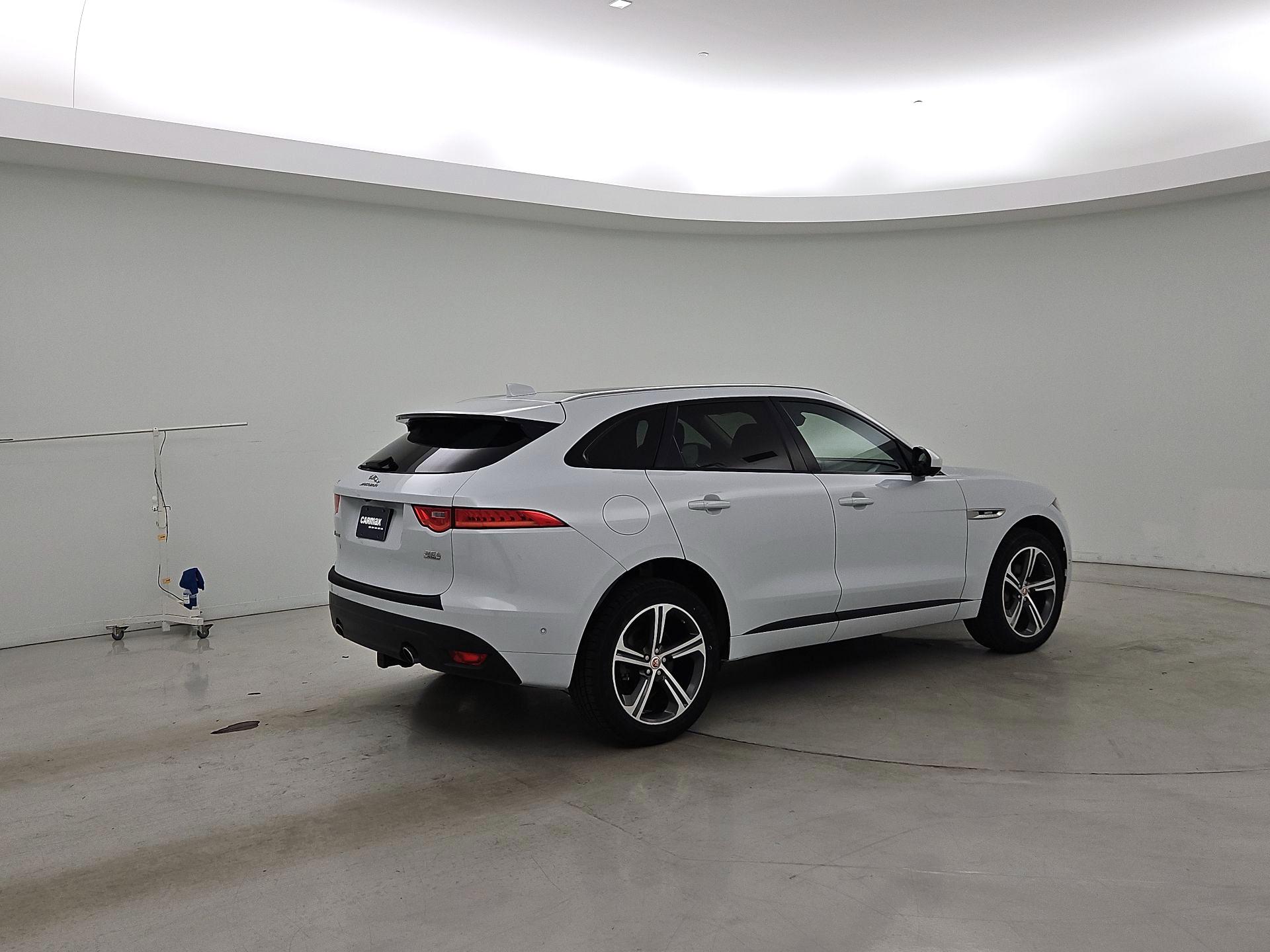 Thumbnail: 2018 Jaguar F-Pace - 5