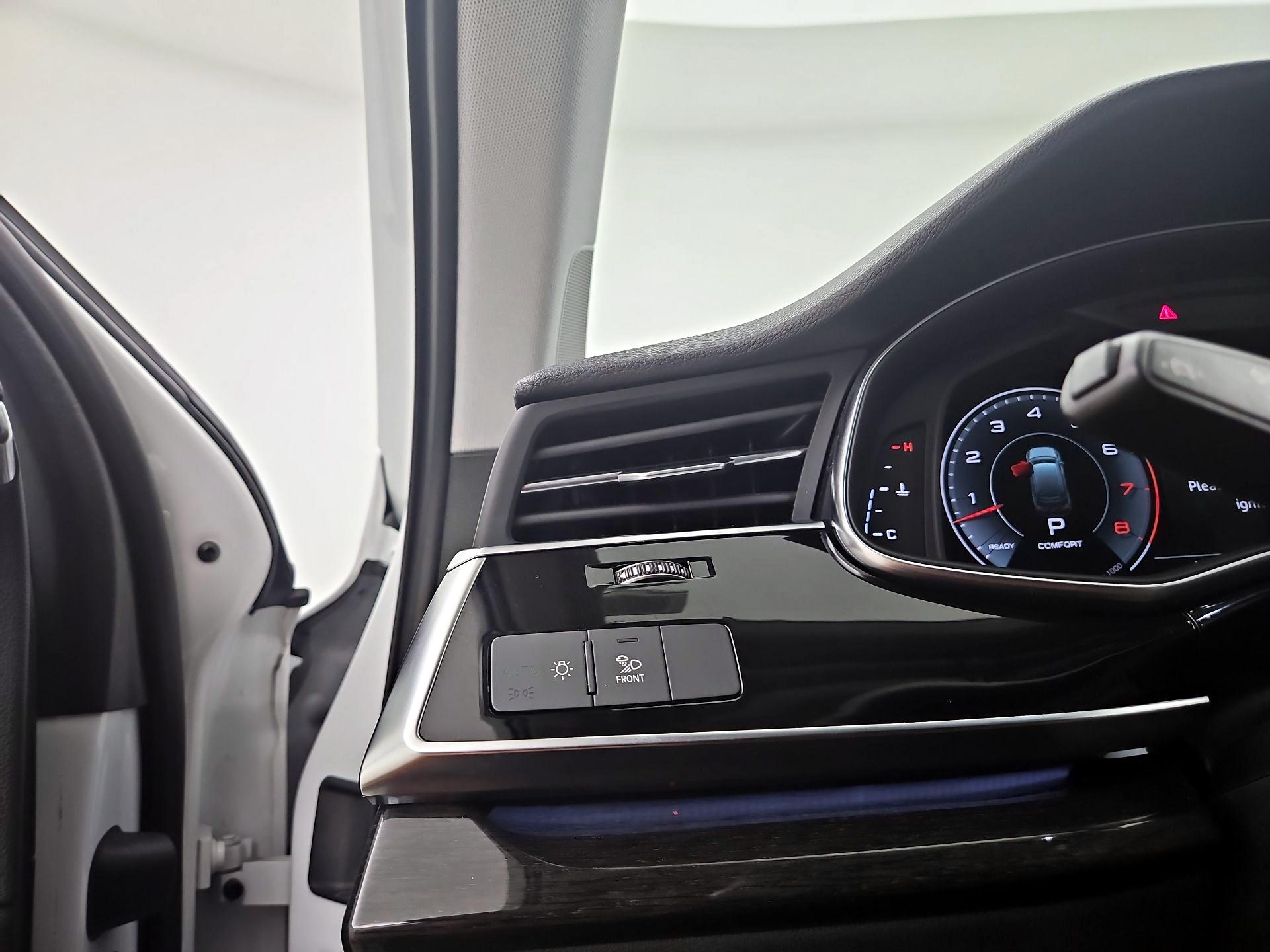 Thumbnail: 2021 Audi Q7 - 13