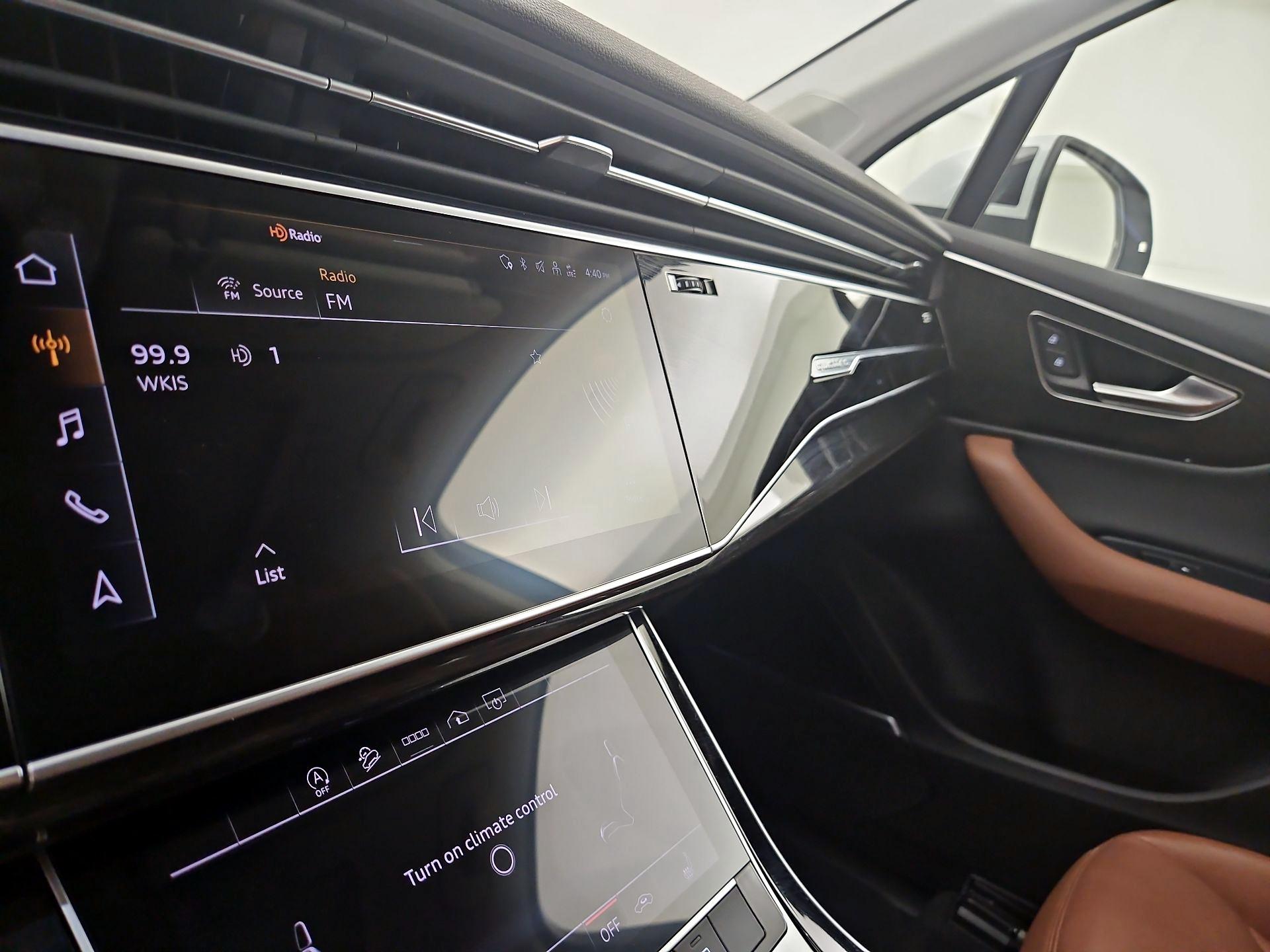 Thumbnail: 2021 Audi Q7 - 16