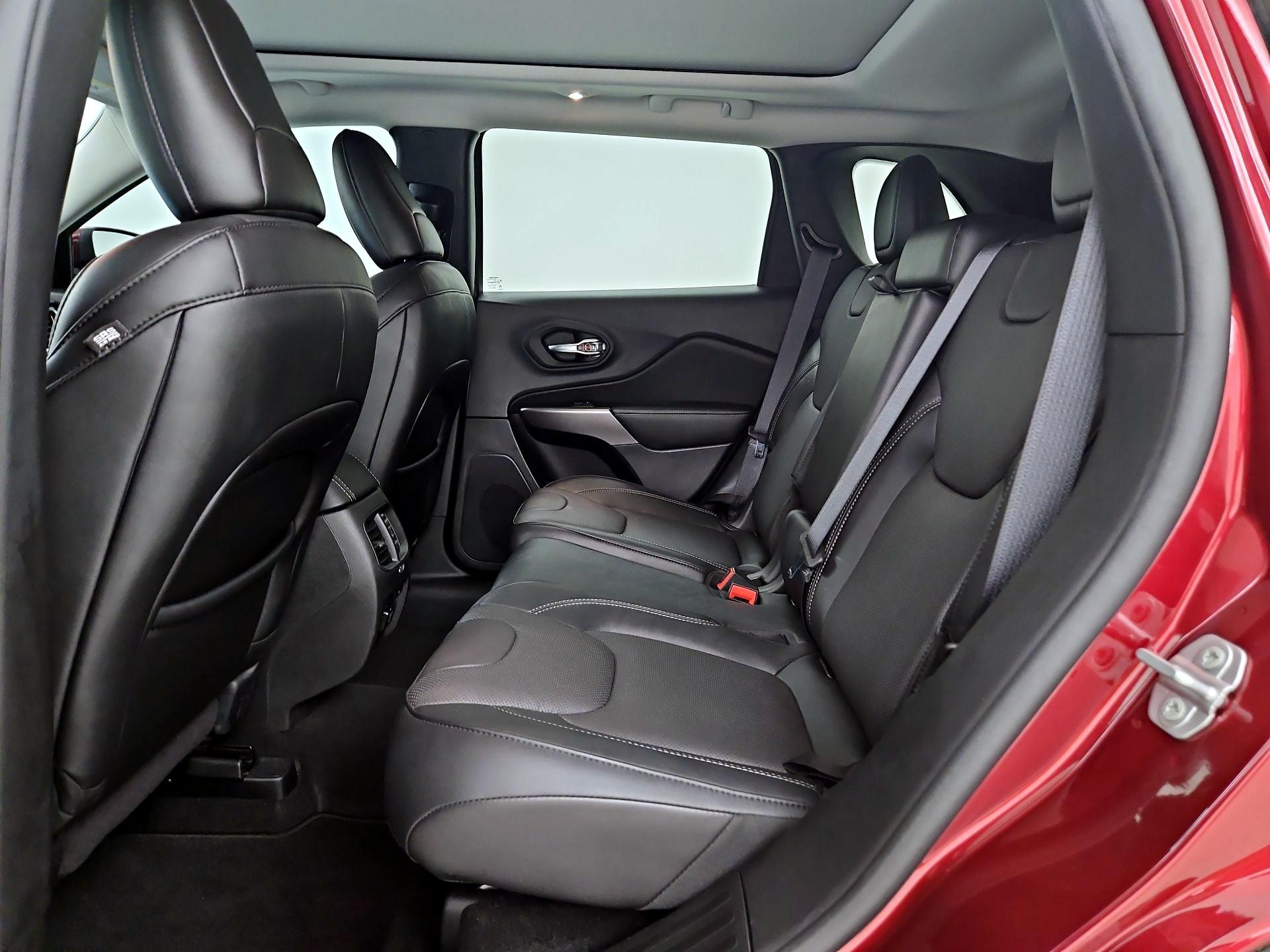 Thumbnail: 2021 Jeep Cherokee - 19