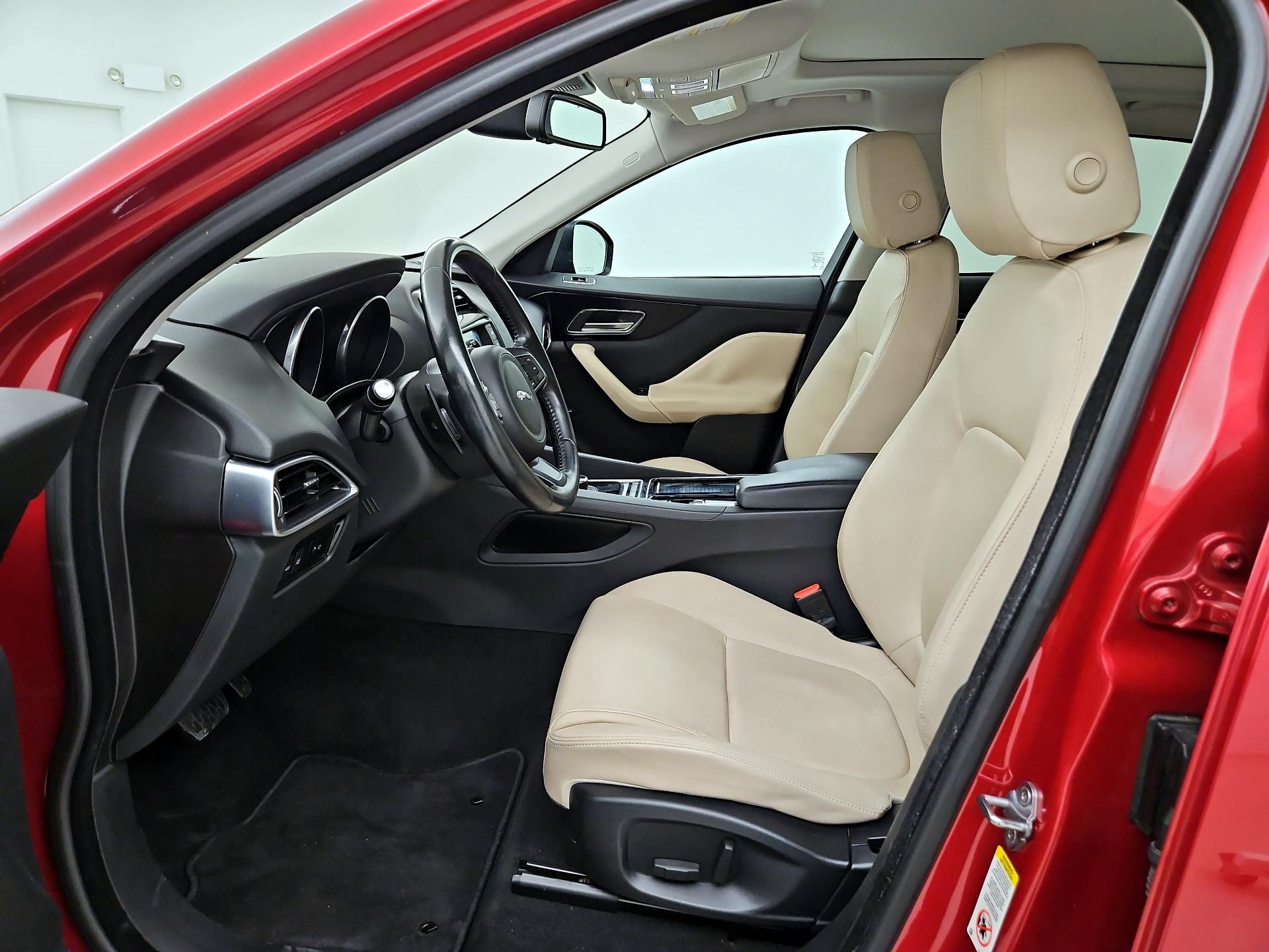 Thumbnail: 2018 Jaguar F-Pace - 9