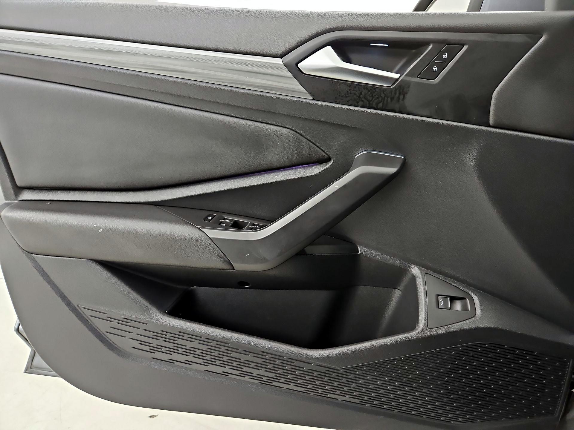 Thumbnail: 2019 Volkswagen Jetta - 12