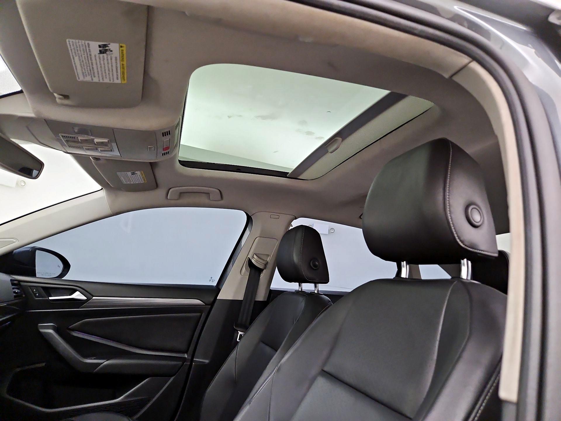 Thumbnail: 2019 Volkswagen Jetta - 19