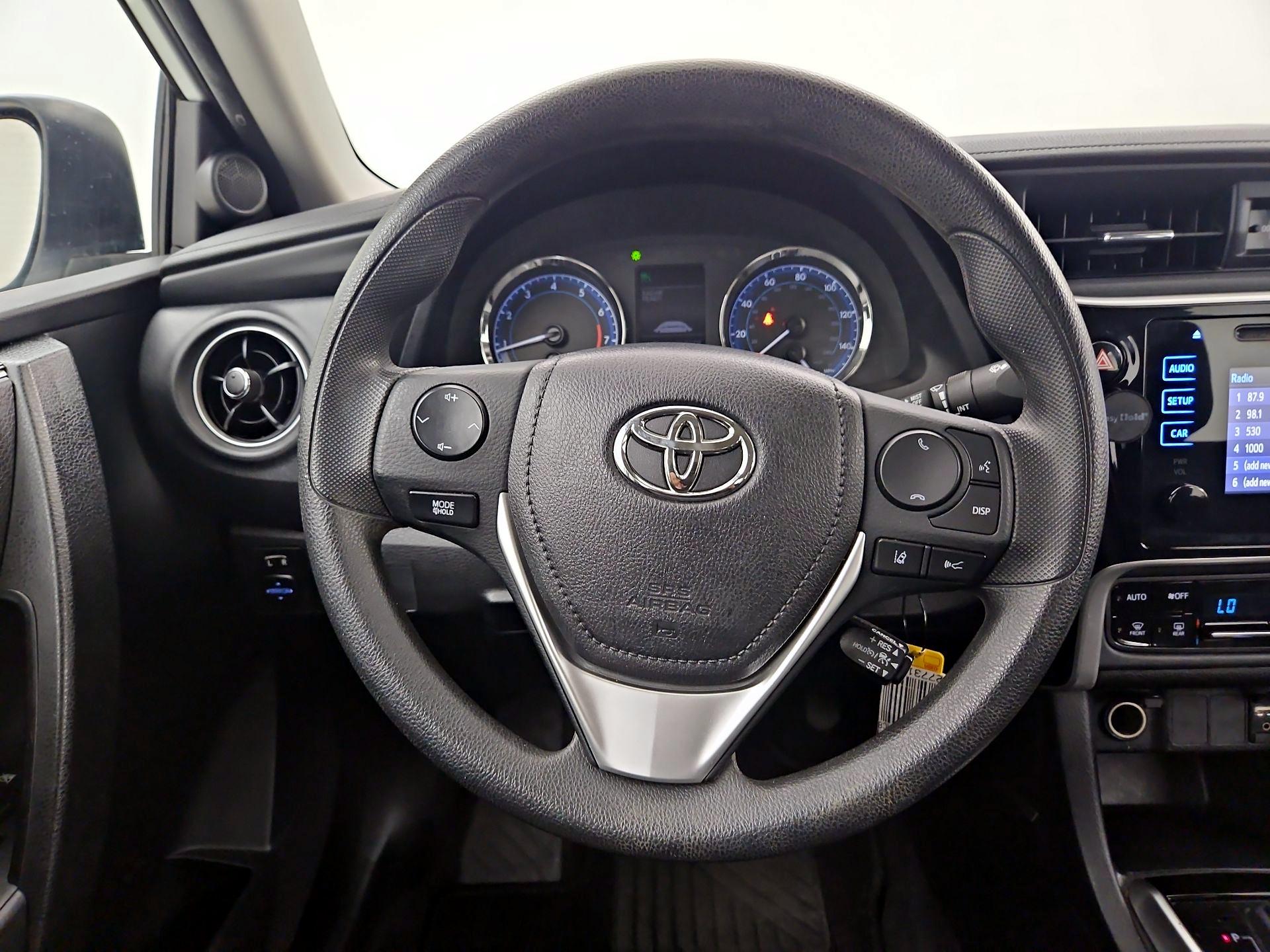Thumbnail: 2017 Toyota Corolla - 10