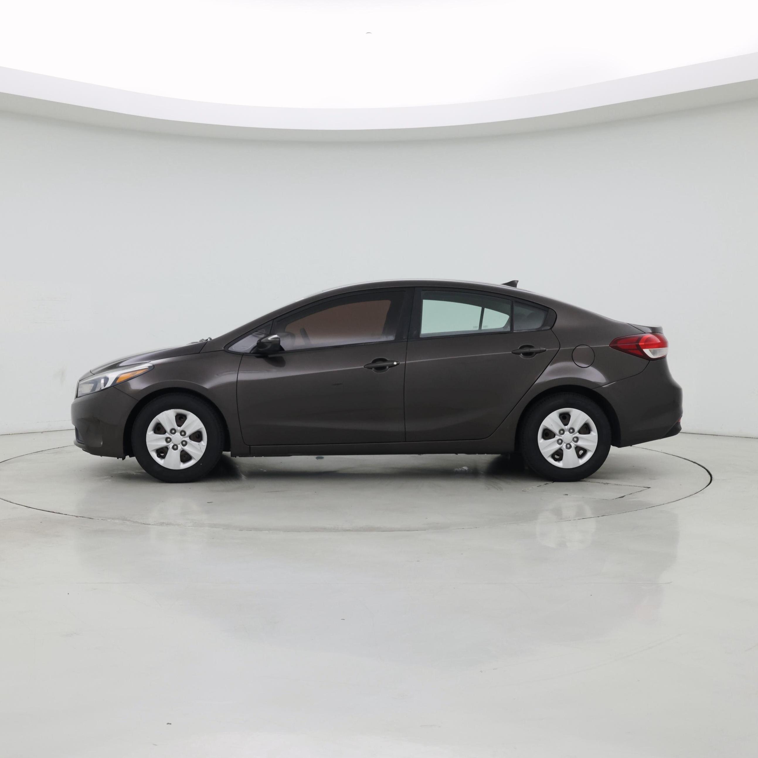 Thumbnail: 2018 Kia Forte - 3