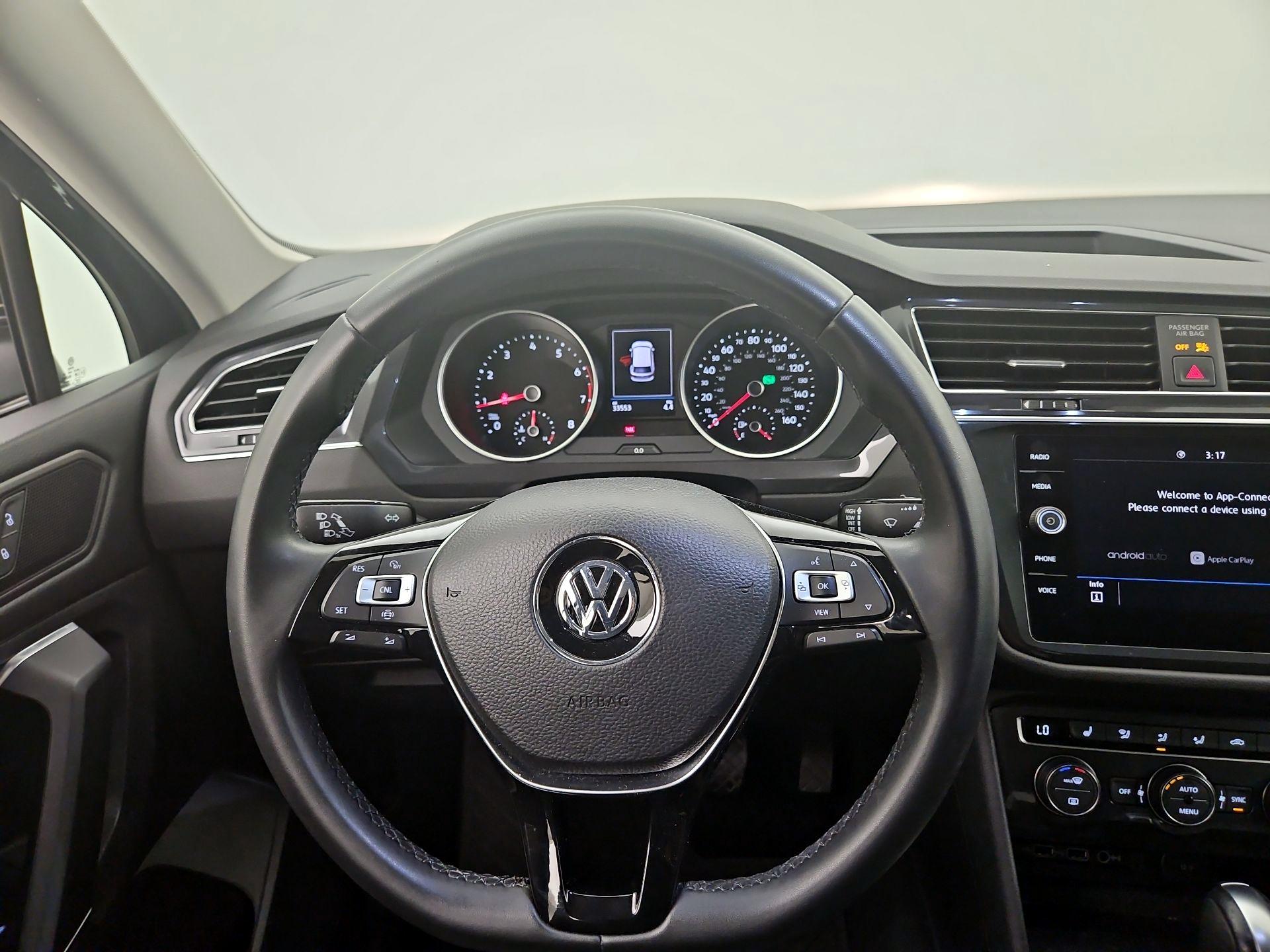 Thumbnail: 2020 Volkswagen Tiguan - 10