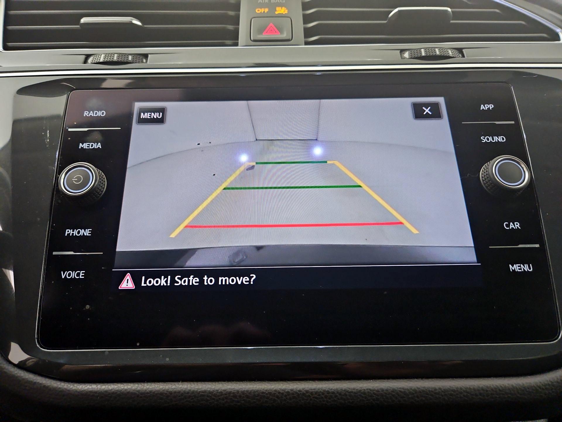 Thumbnail: 2020 Volkswagen Tiguan - 14