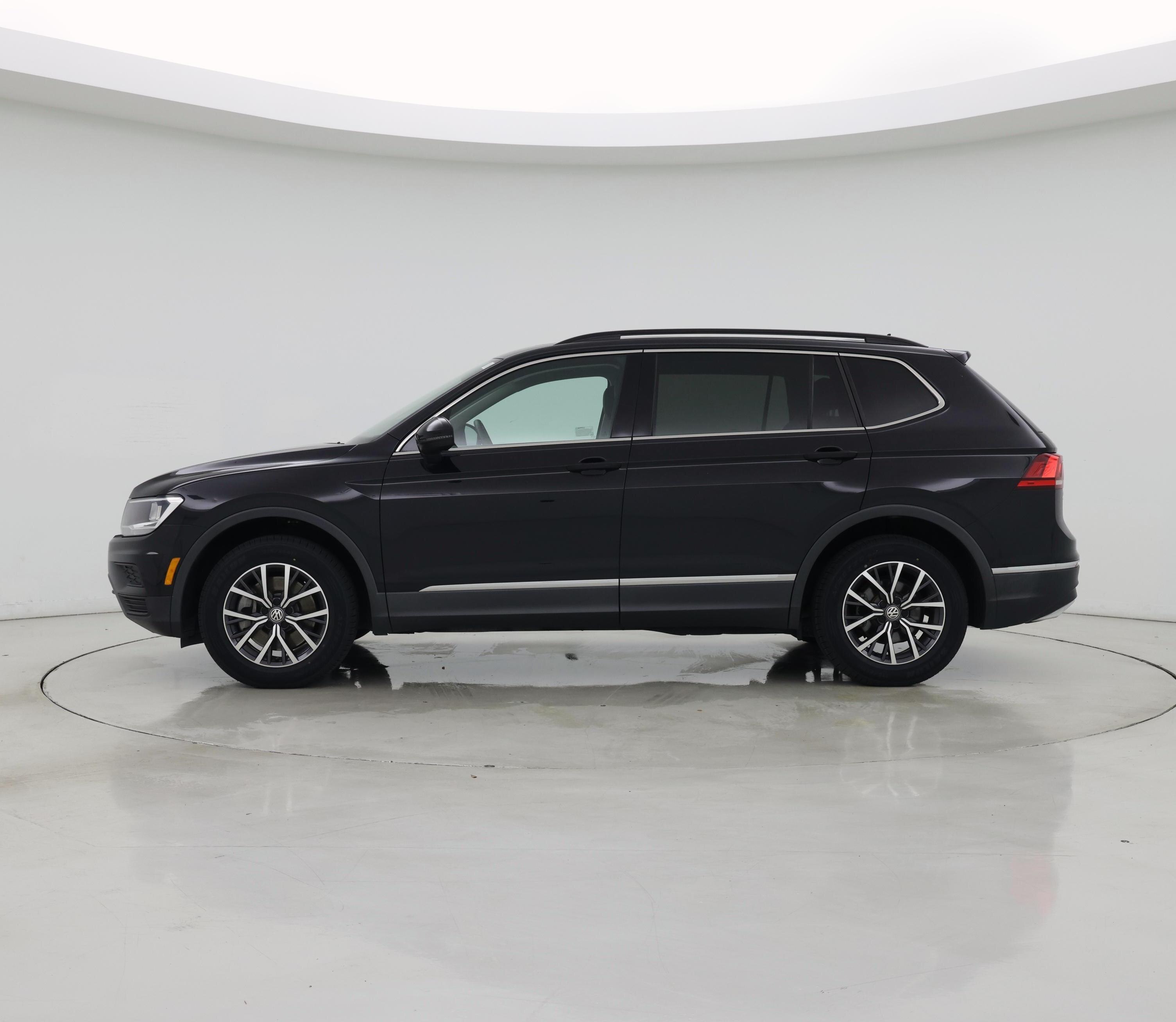 Thumbnail: 2020 Volkswagen Tiguan - 3