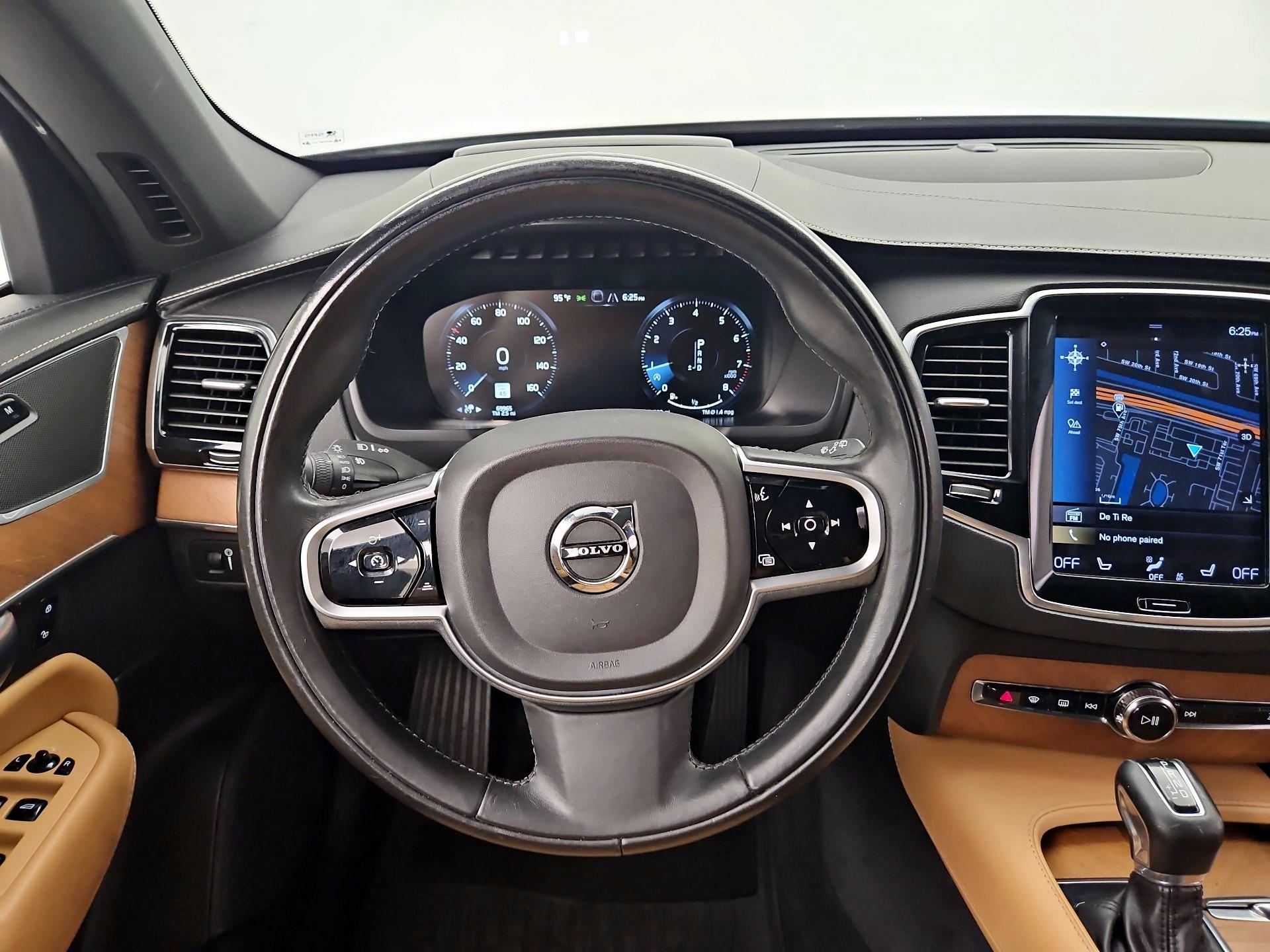 Thumbnail: 2018 Volvo XC90 - 10