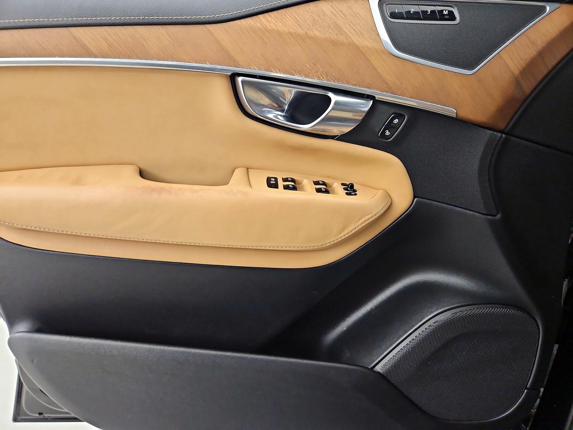 Thumbnail: 2018 Volvo XC90 - 12