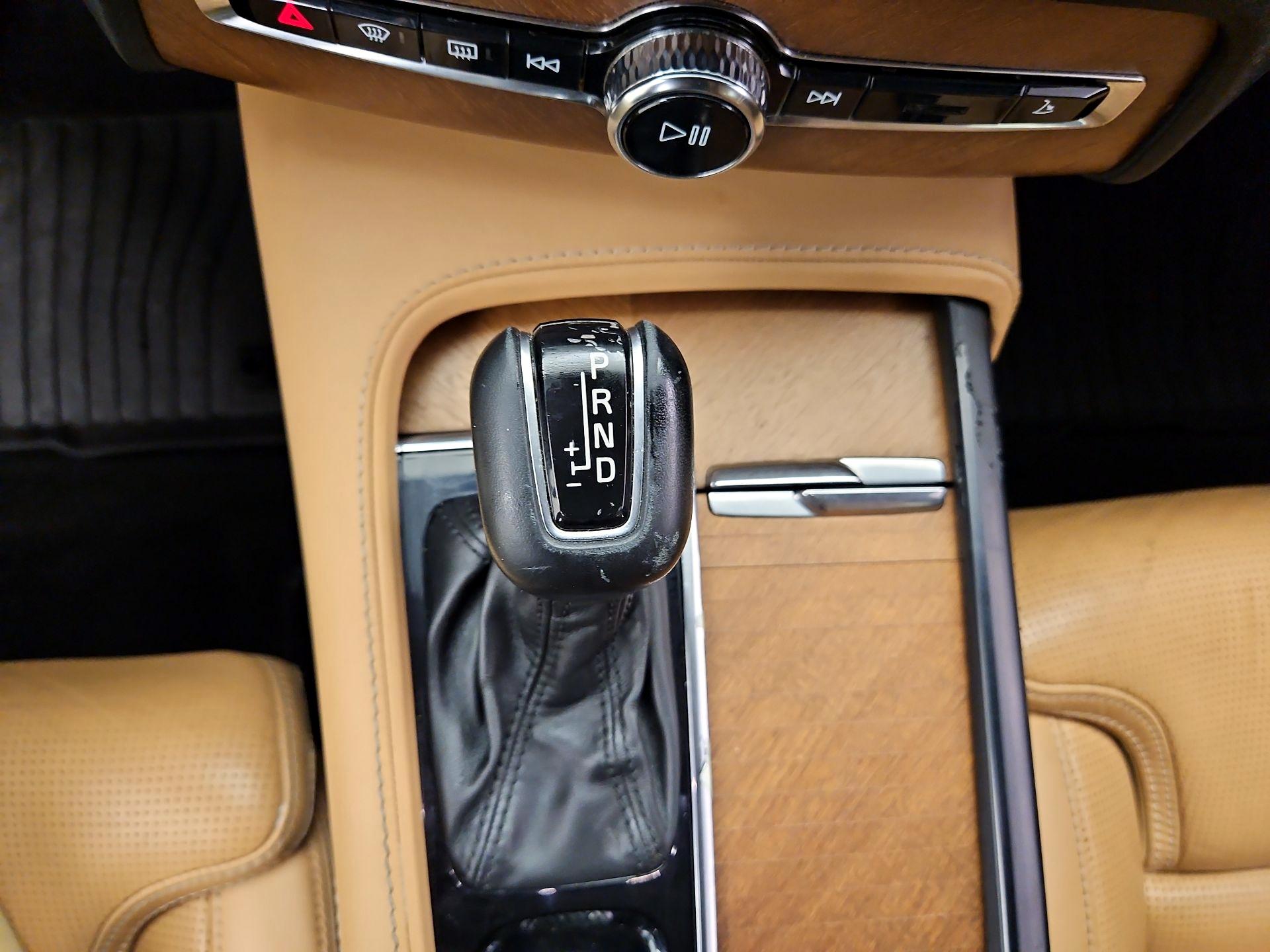 Thumbnail: 2018 Volvo XC90 - 18