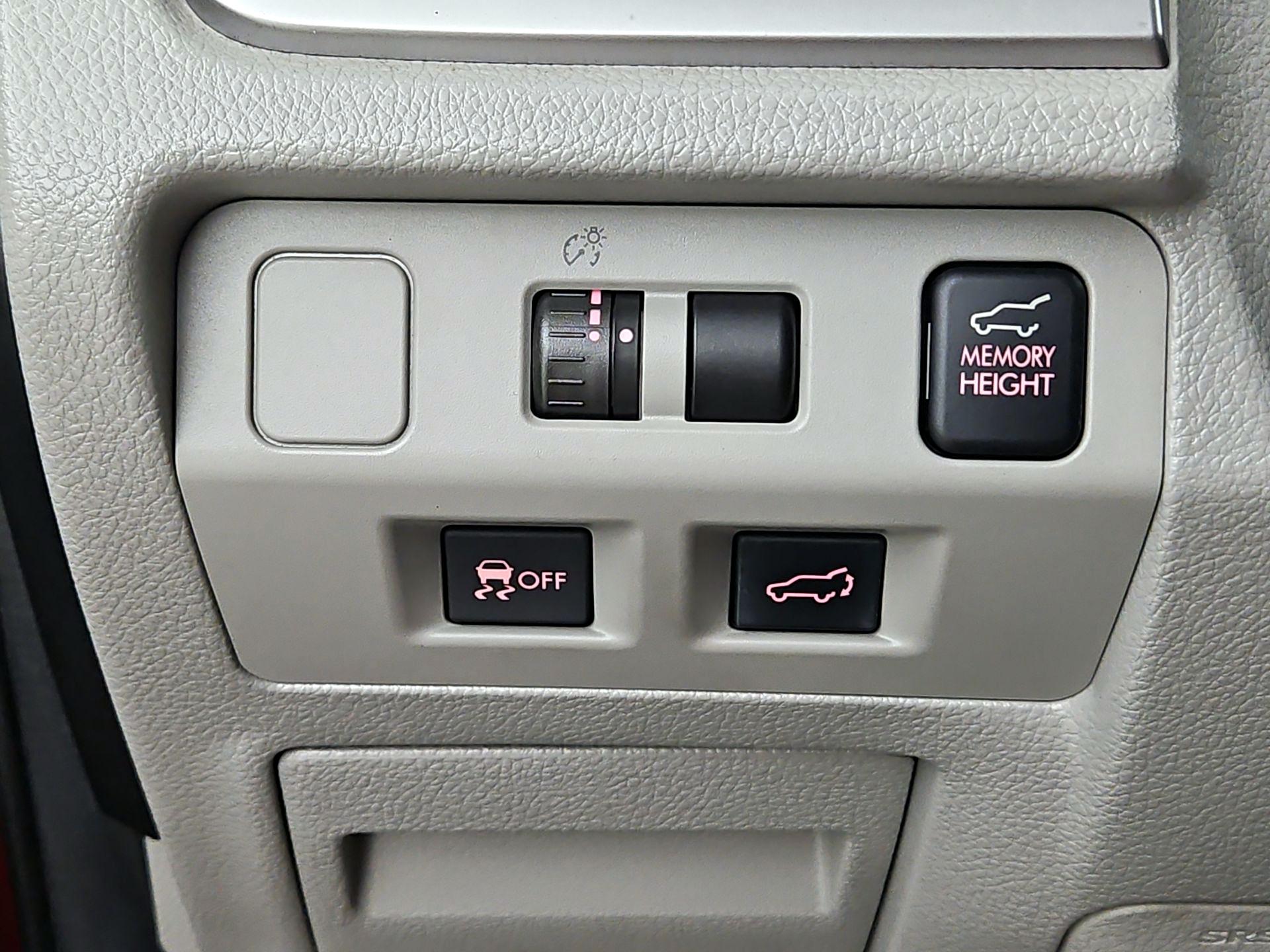 Thumbnail: 2015 Subaru Forester - 13