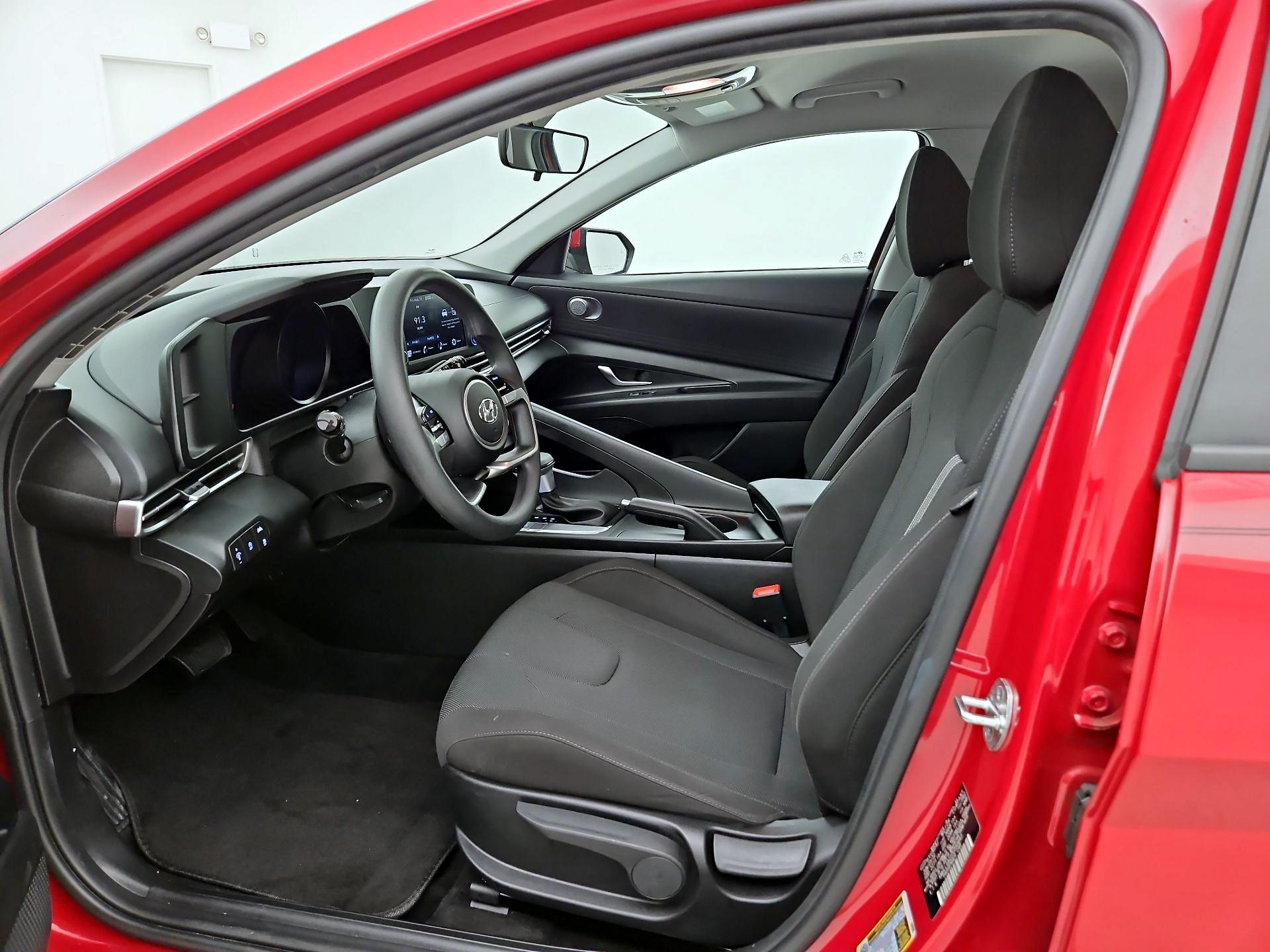 Thumbnail: 2023 Hyundai Elantra - 9