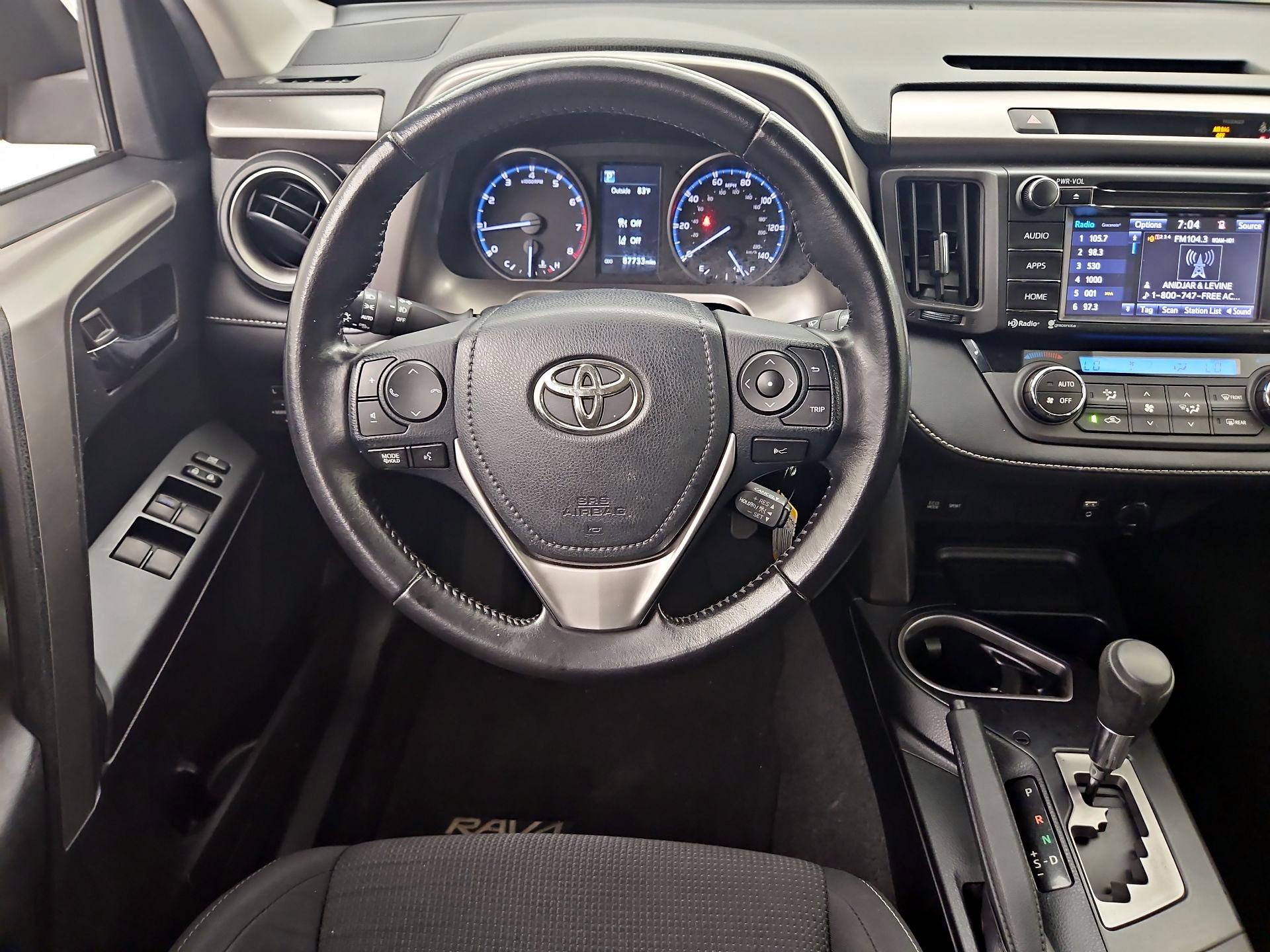 Thumbnail: 2017 Toyota RAV4 - 10