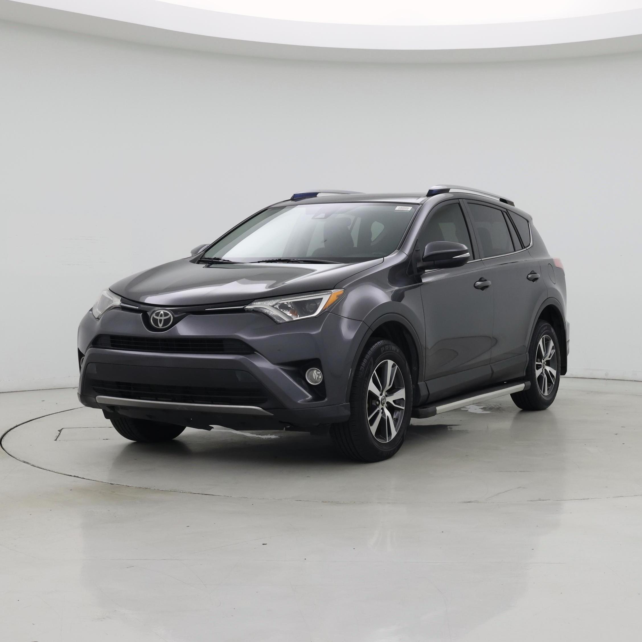 Thumbnail: 2017 Toyota RAV4 - 4