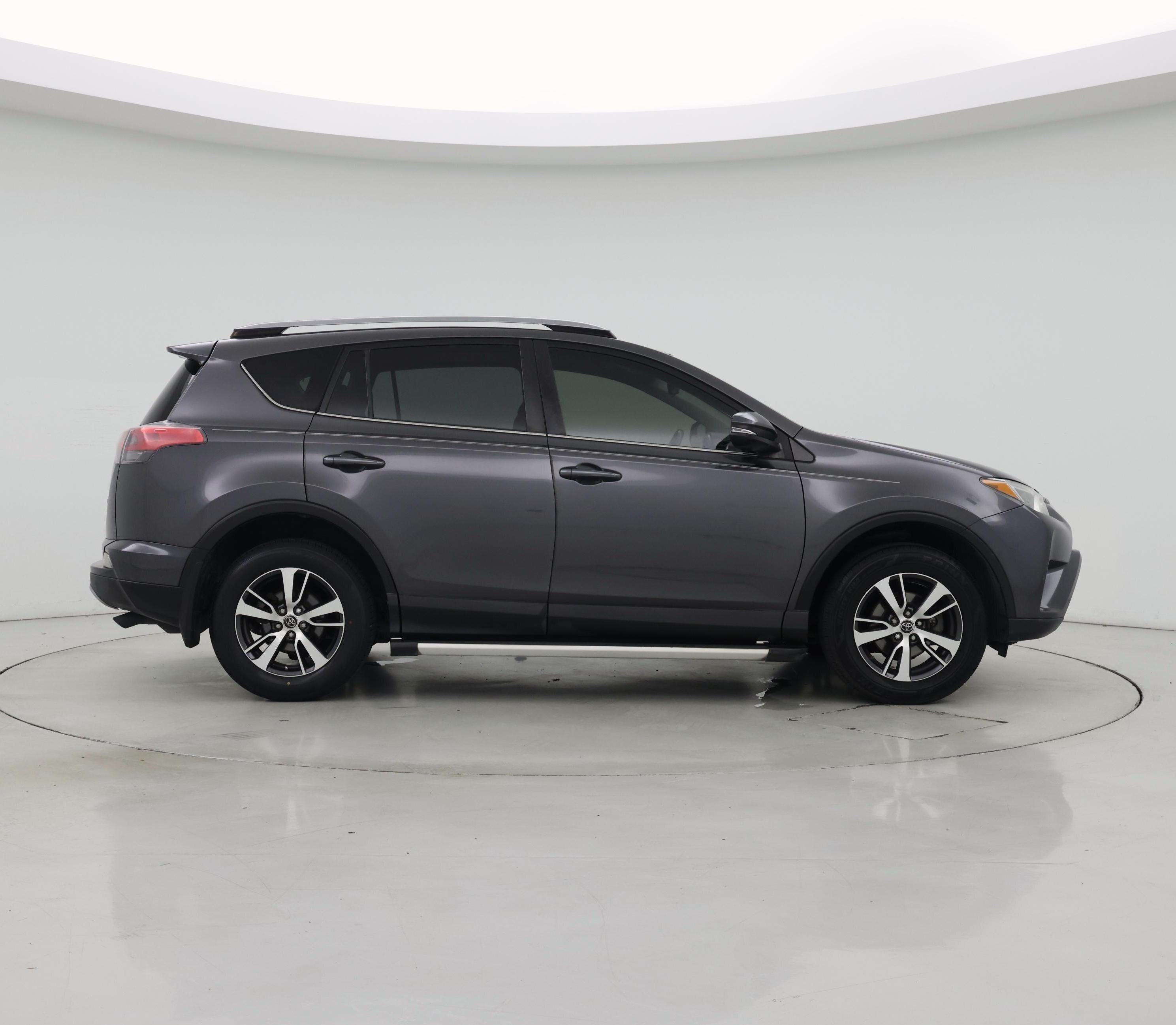 Thumbnail: 2017 Toyota RAV4 - 7
