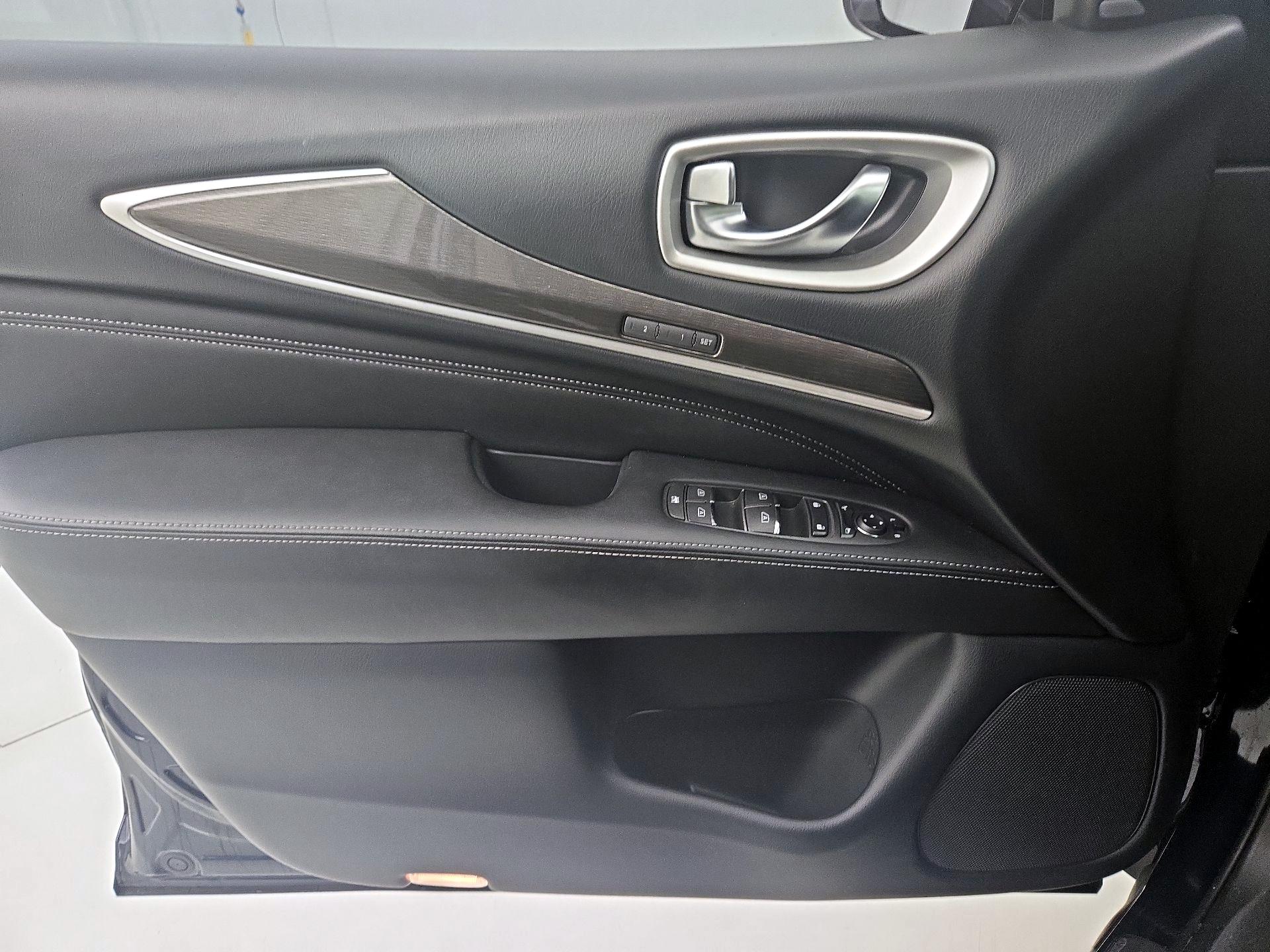 Thumbnail: 2020 INFINITI QX60 - 12